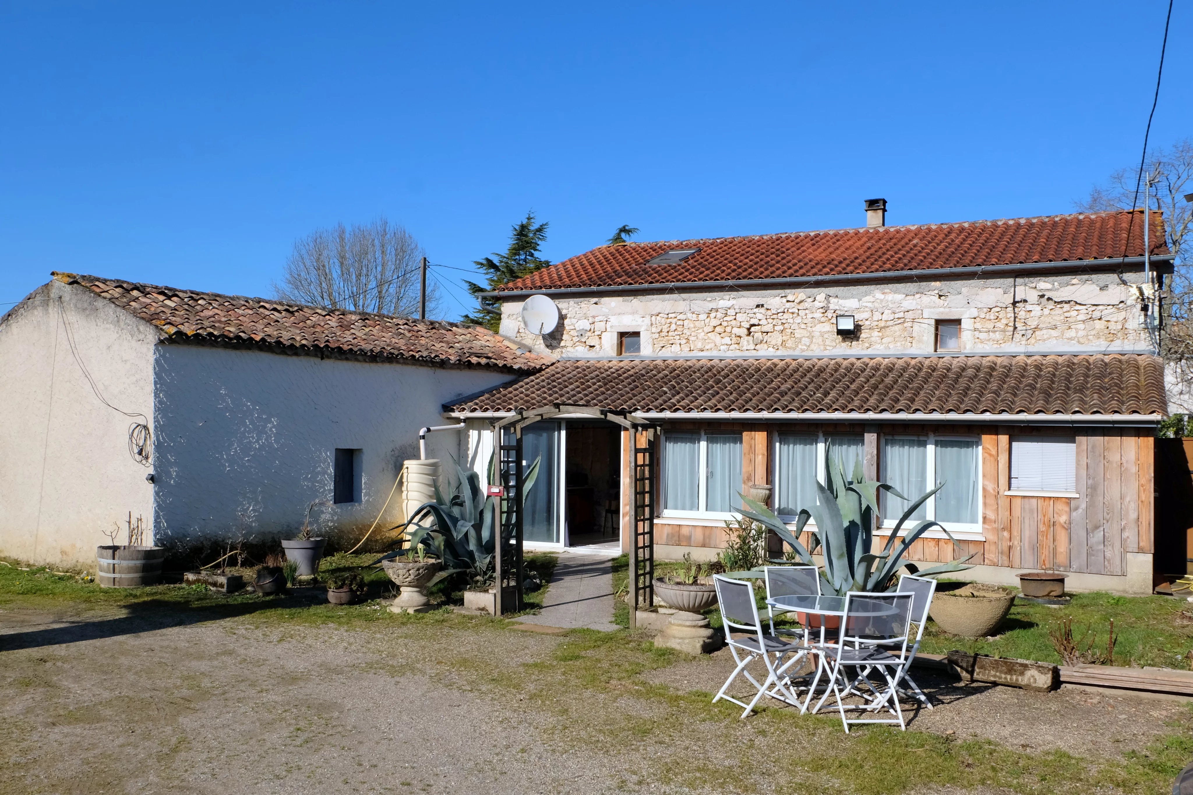 House in Eymet - view 1
