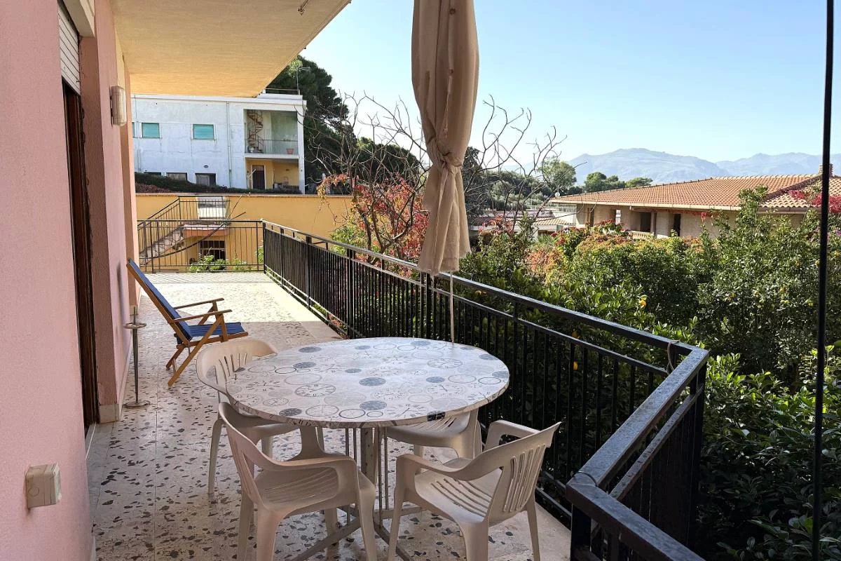 Apartment in Bagheria - view 1