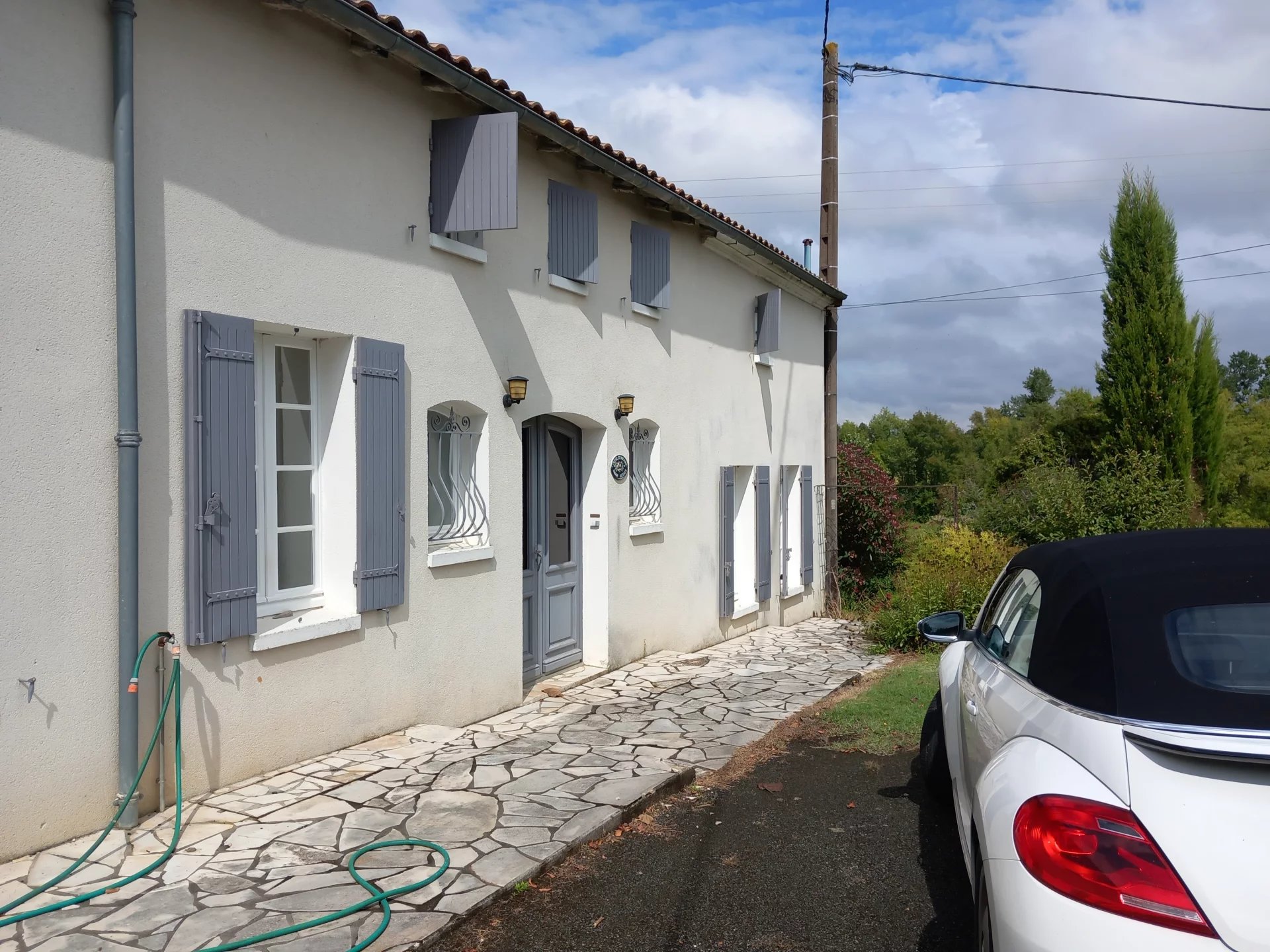 House in Jonzac - view 1