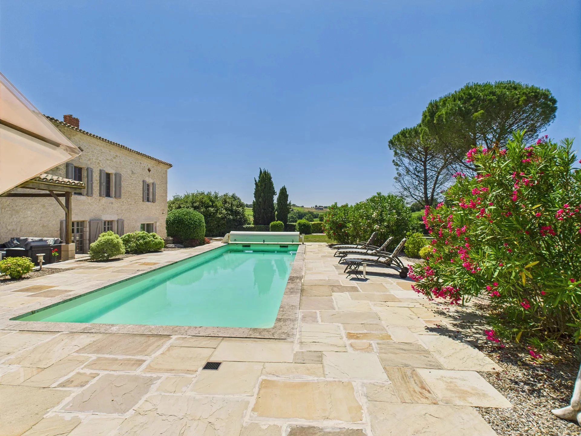 House in Cahuzac-sur-Vere - view 1
