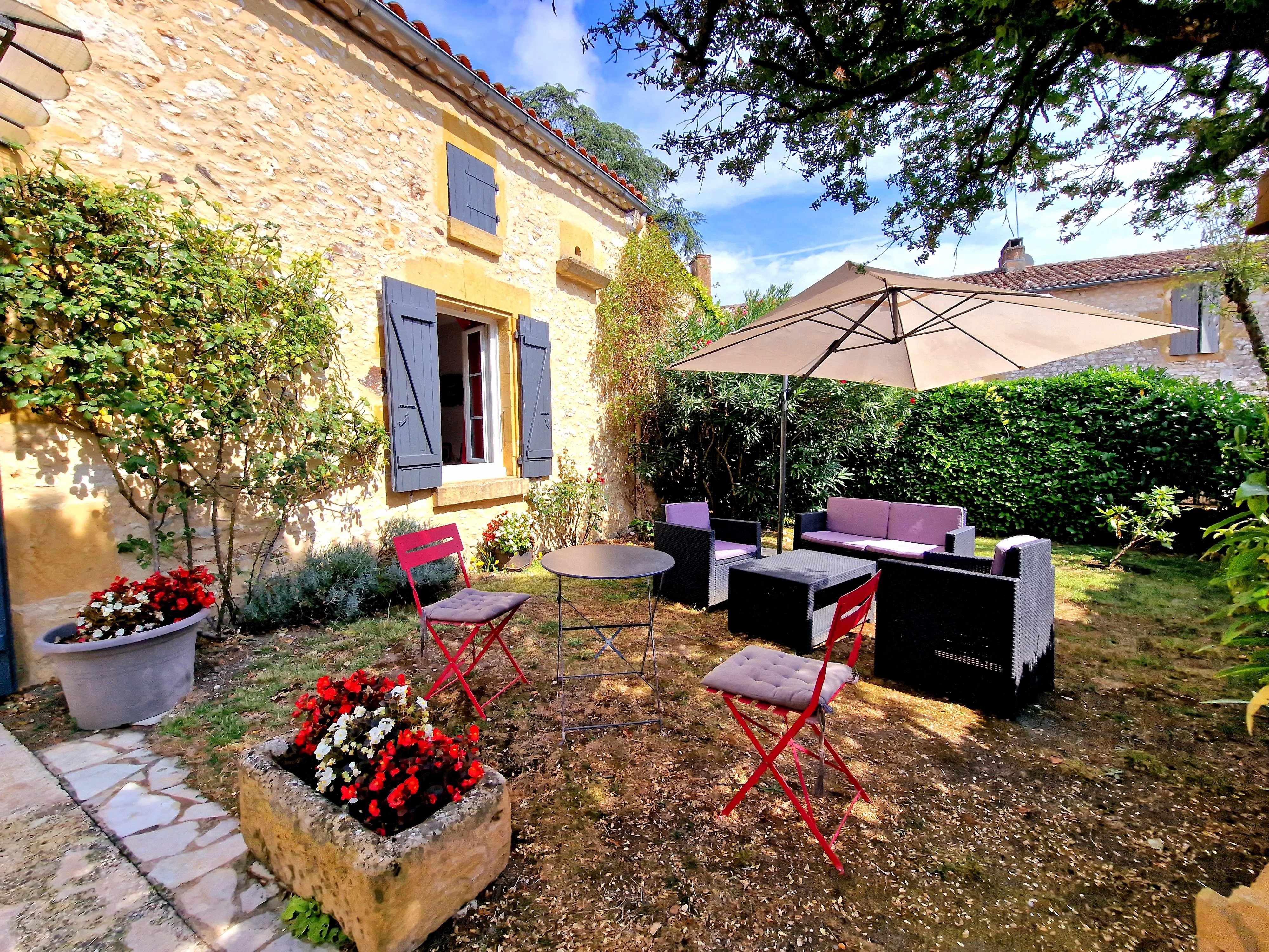 House in Monpazier - view 1