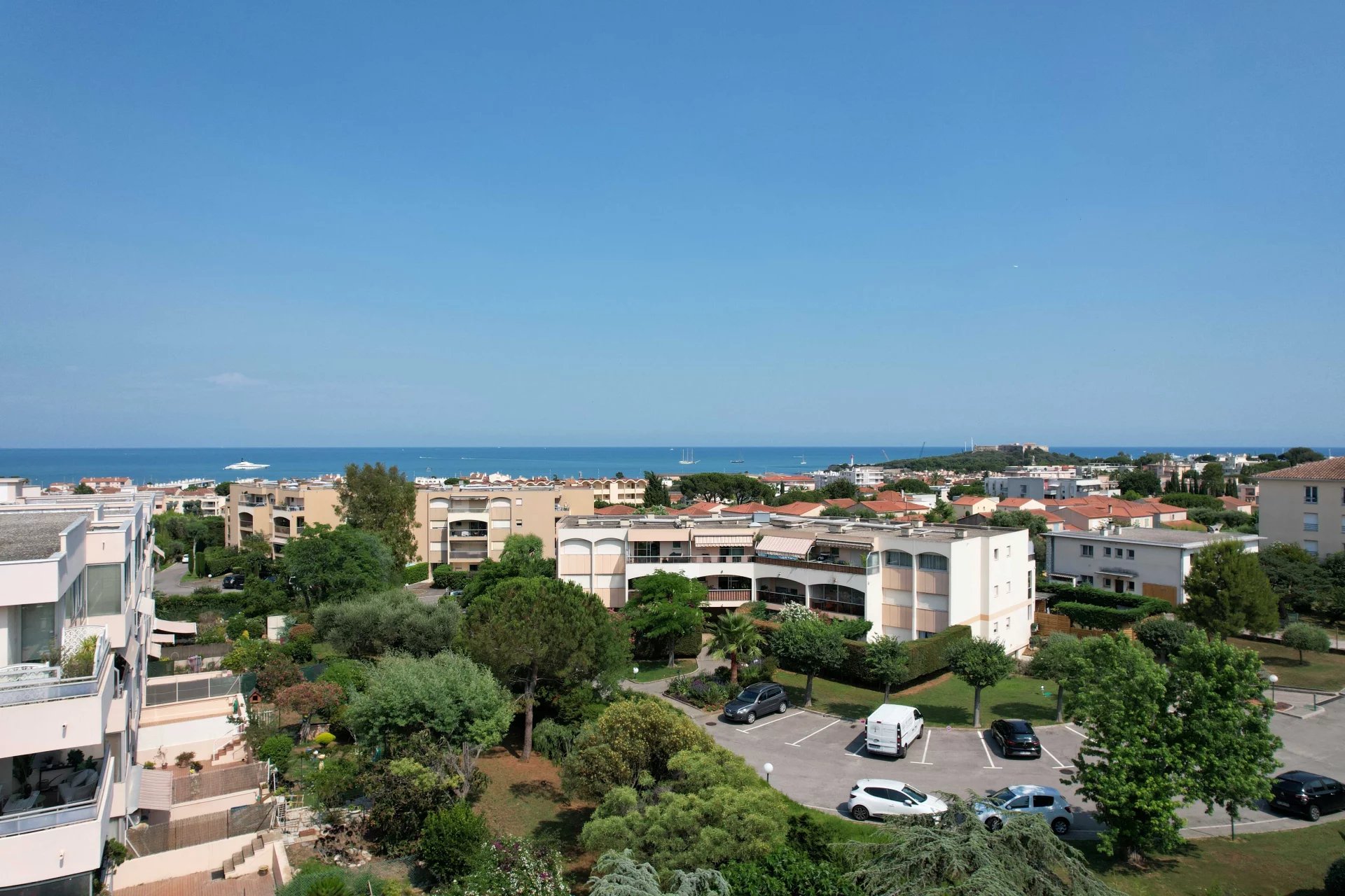 Apartment in Antibes - view 1