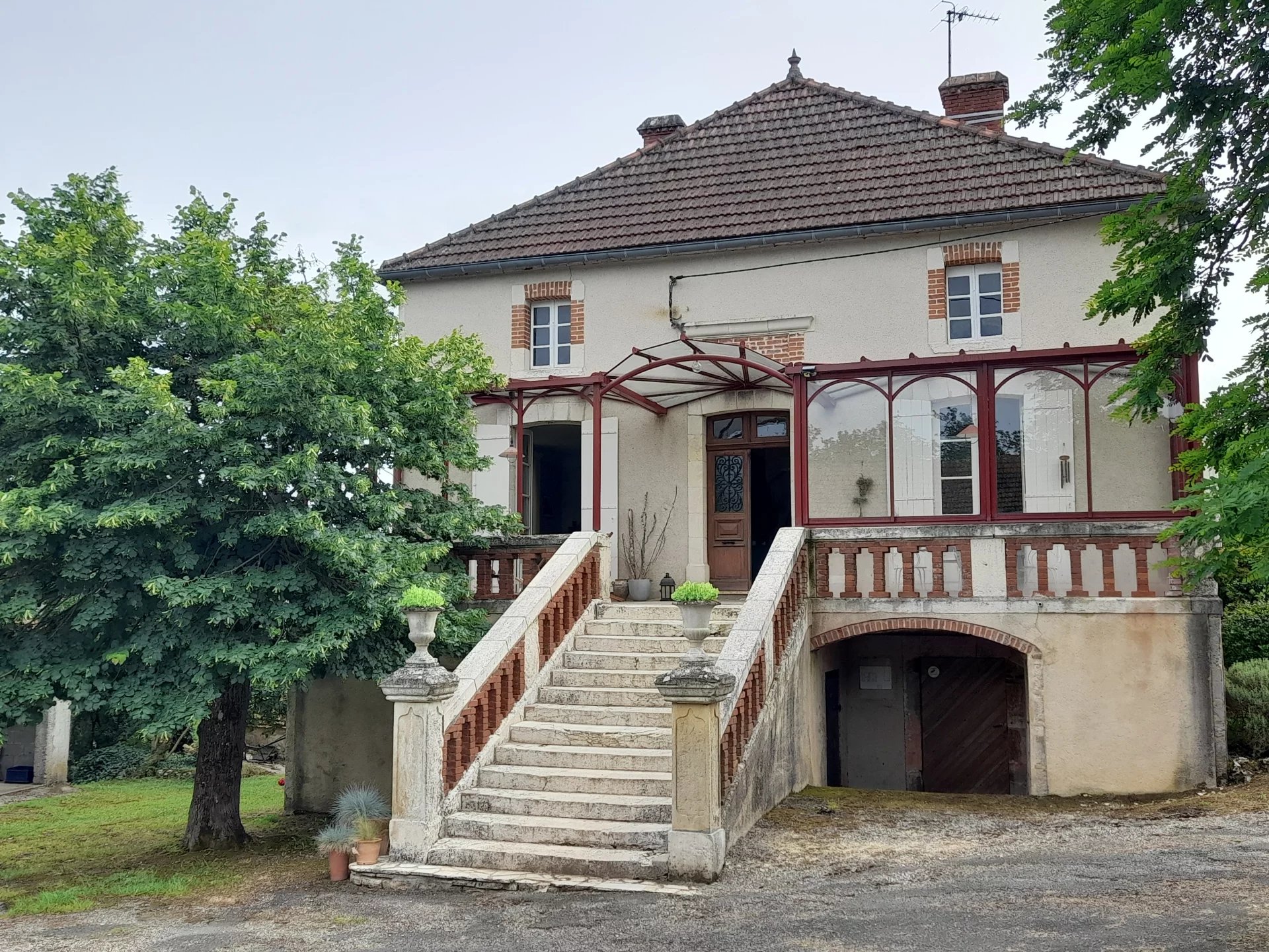House in Puy-l'Eveque - view 1