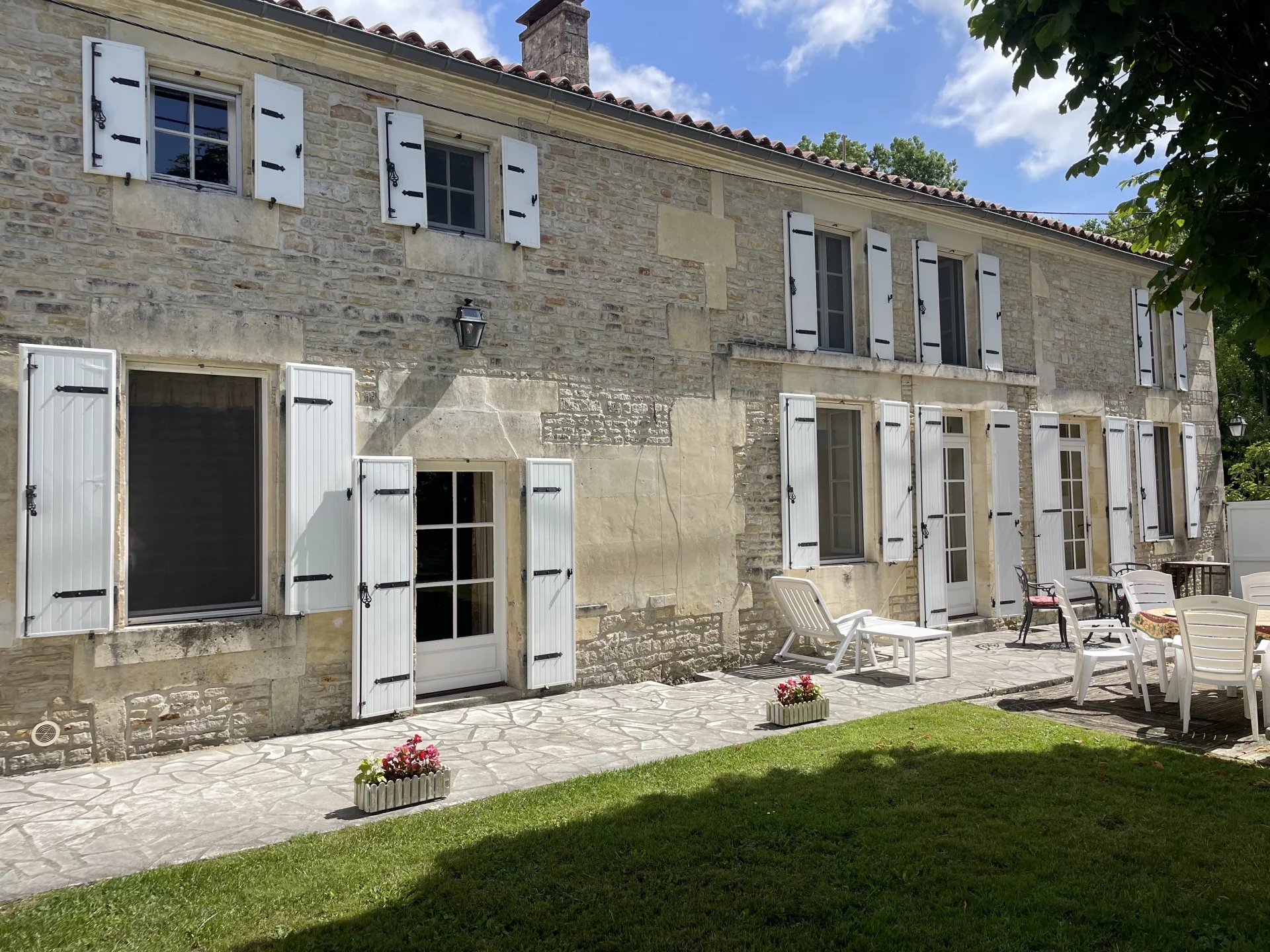 House in Migron - view 1