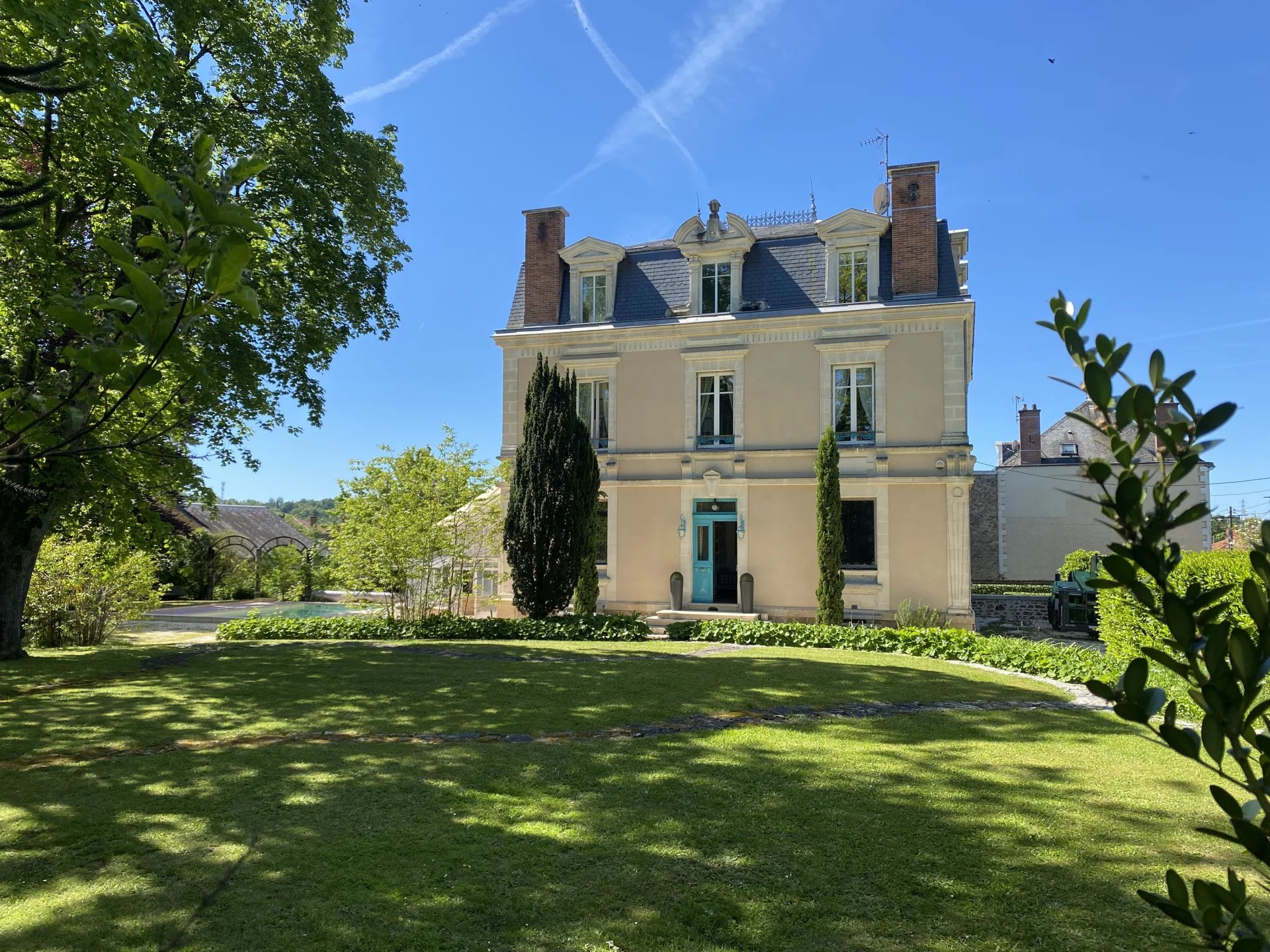 House in Saint-Junien - view 1
