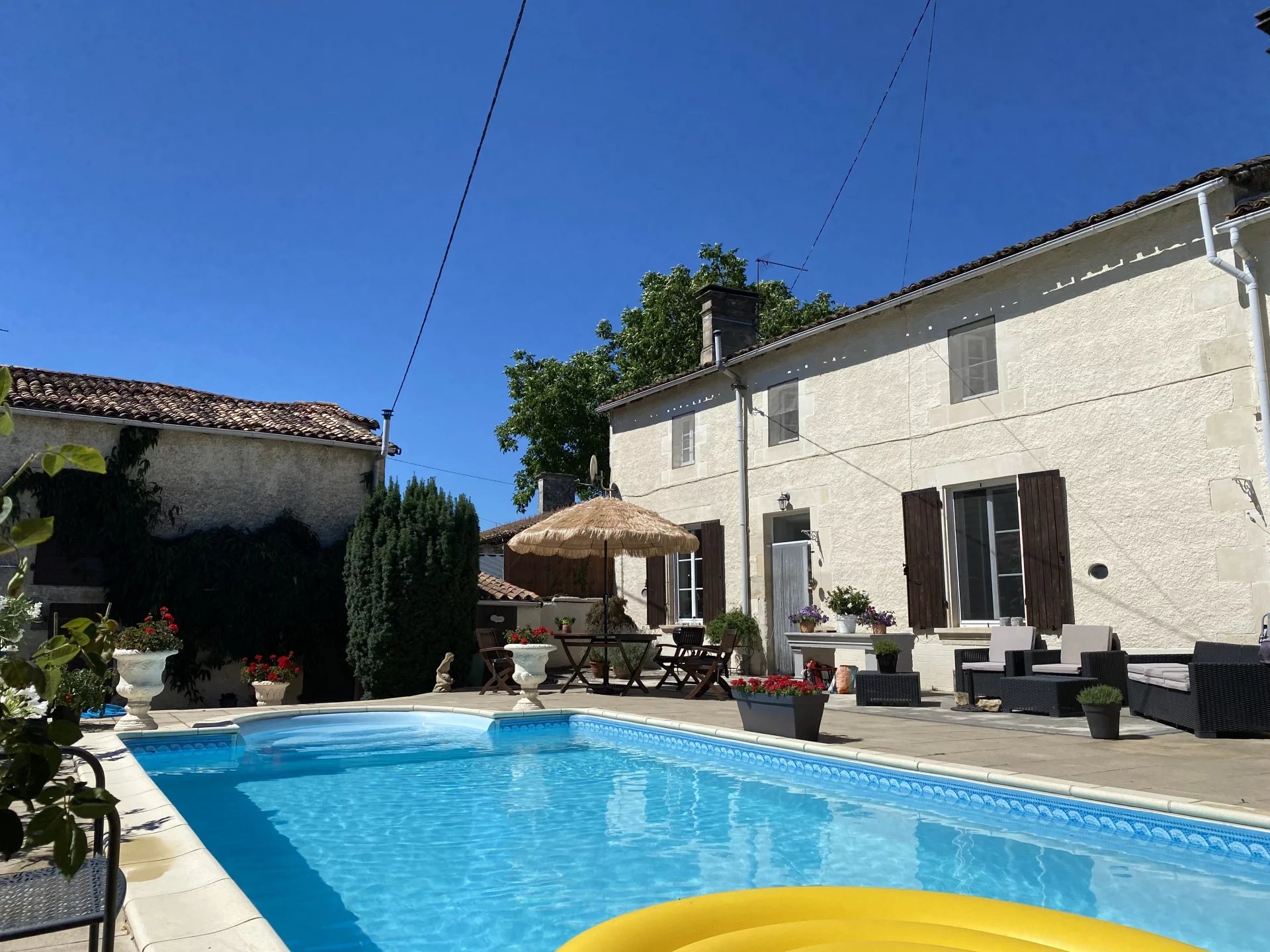 House in Chaunay - view 1