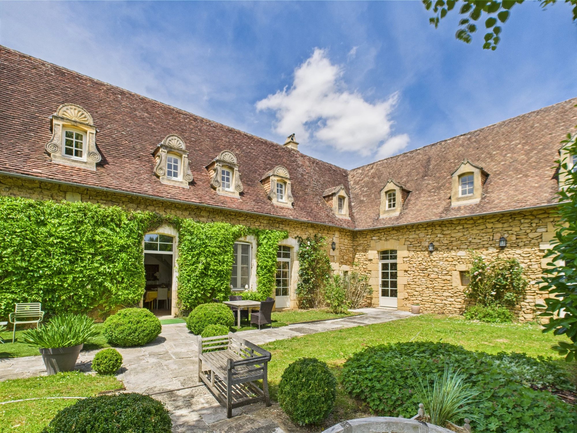 House in Arrondissement de Sarlat-la-Caneda - view 1