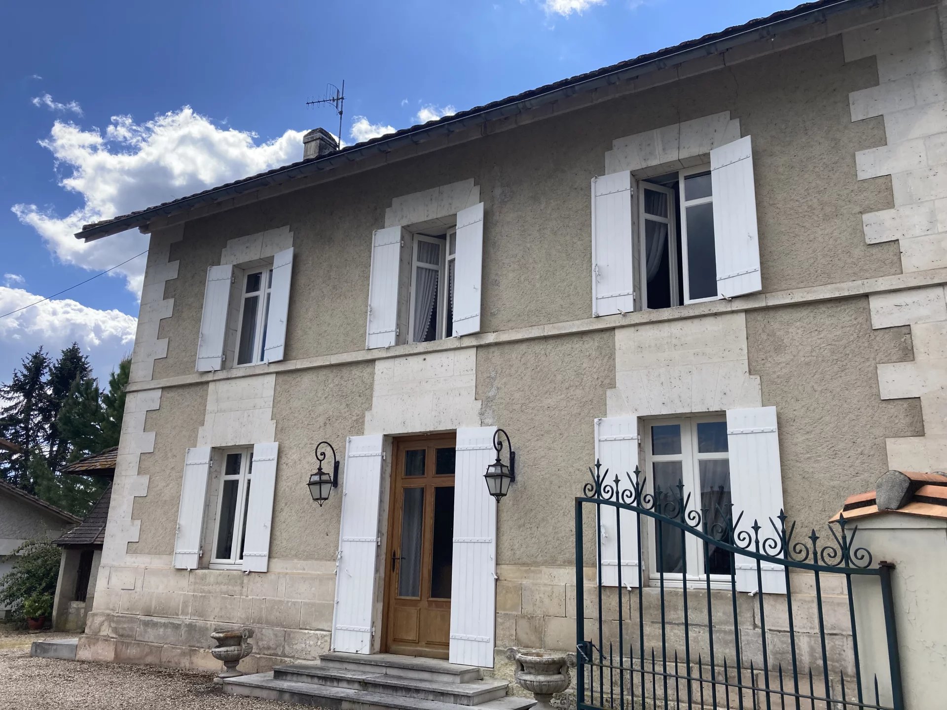 House in Saint-Severin - view 1