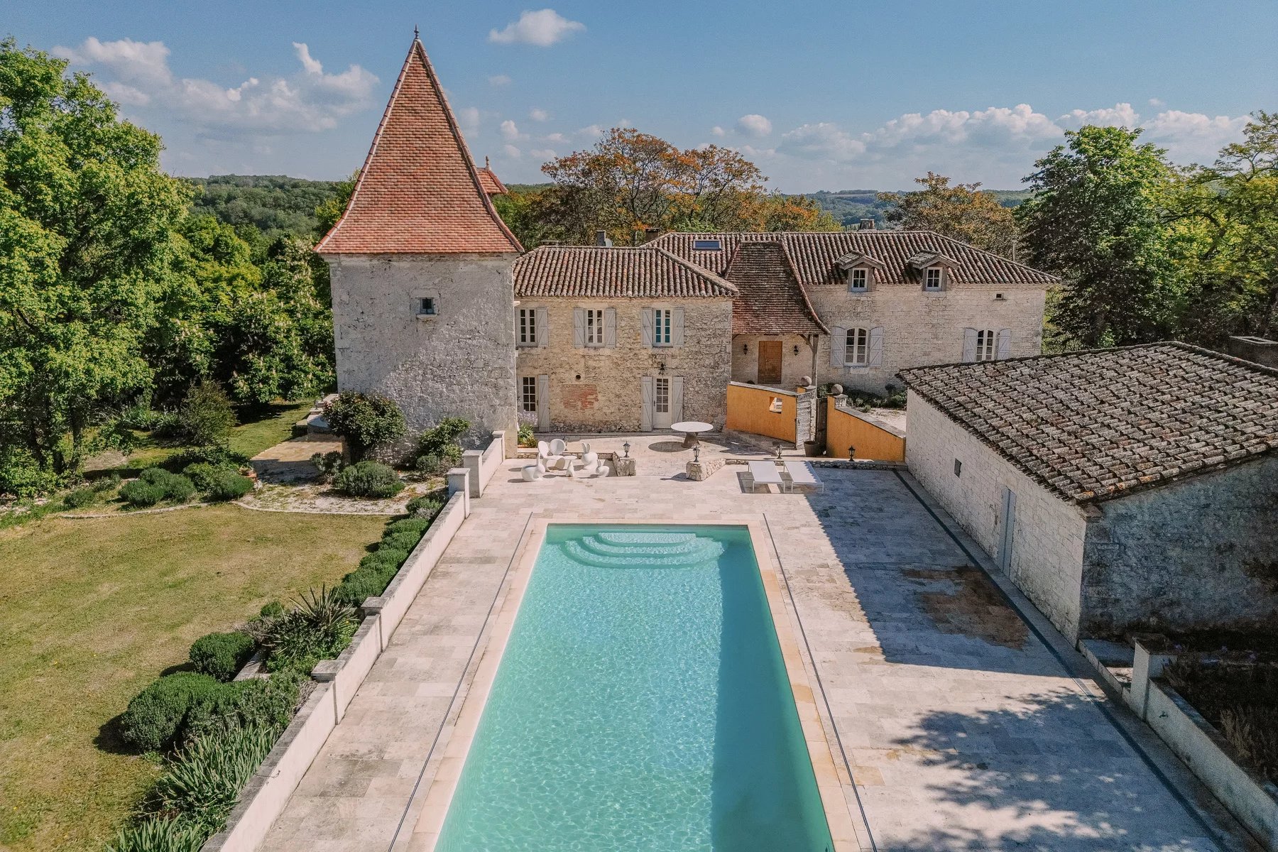House in Roquecor - view 1