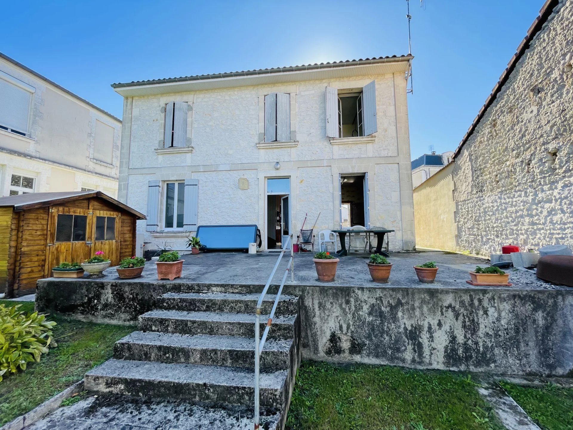 House in Barbezieux-Saint-Hilaire - view 1