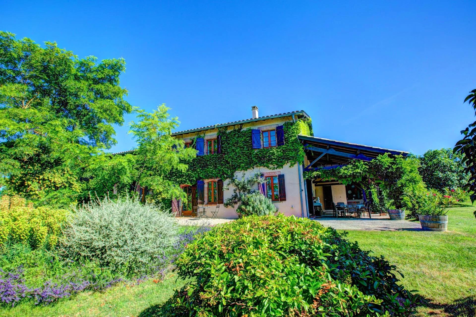 House in Rabastens - view 1