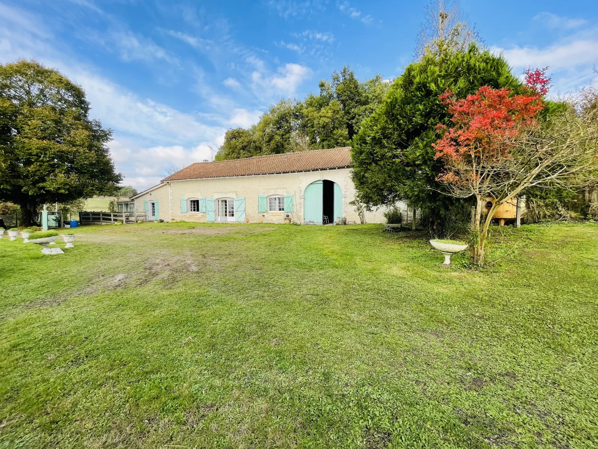House in Brie-sous-Barbezieux - view 1