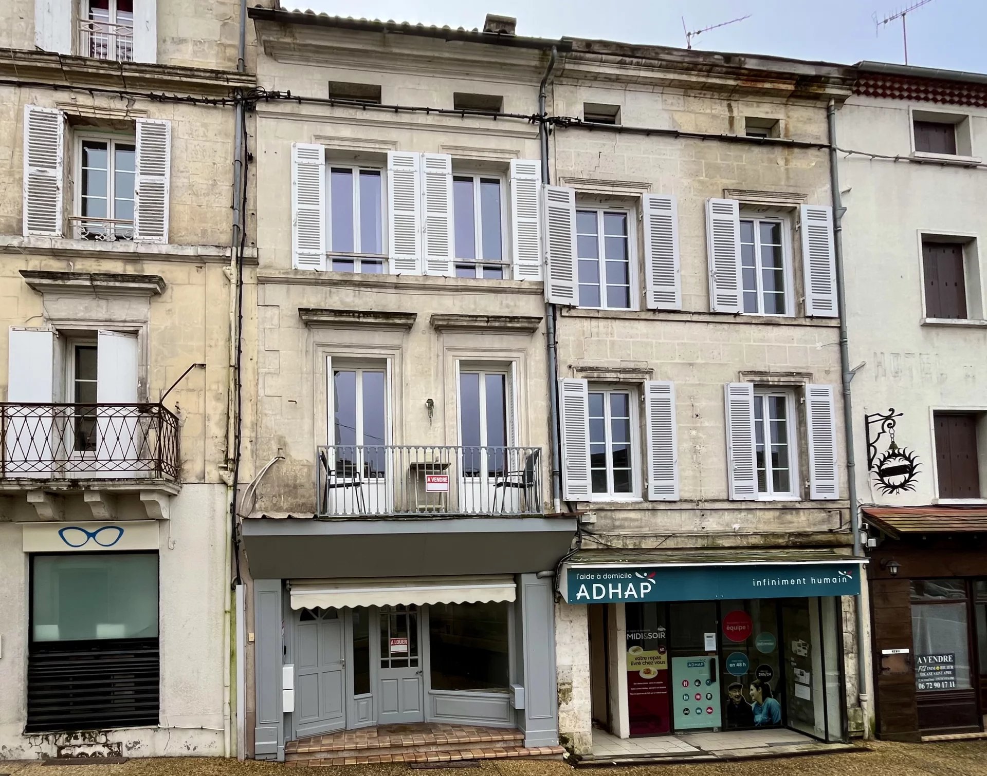 House in Riberac - view 1