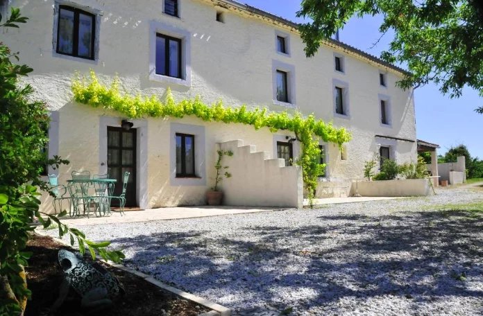House in Carcassonne - view 1