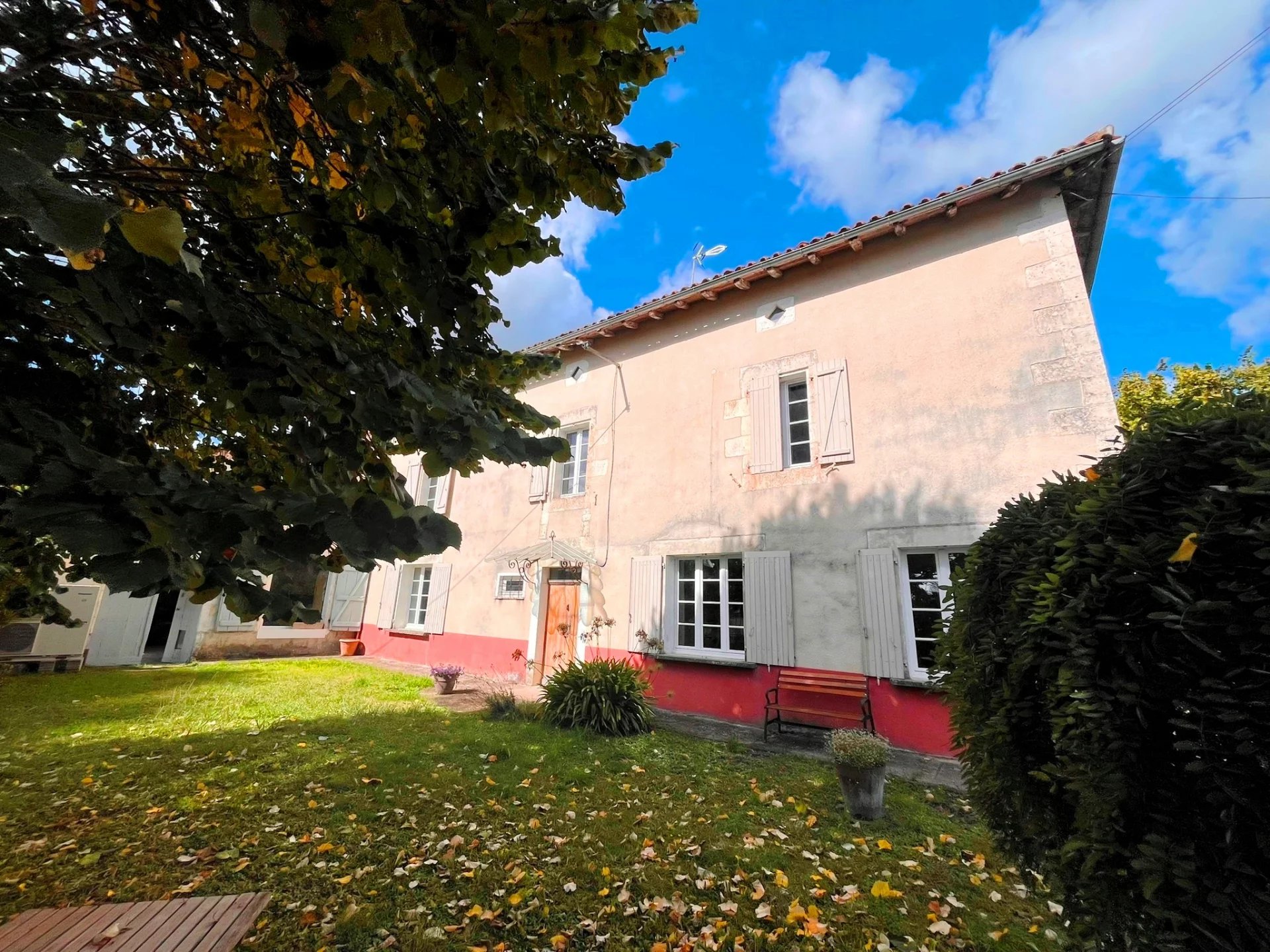 House in Salles-Lavalette - view 1
