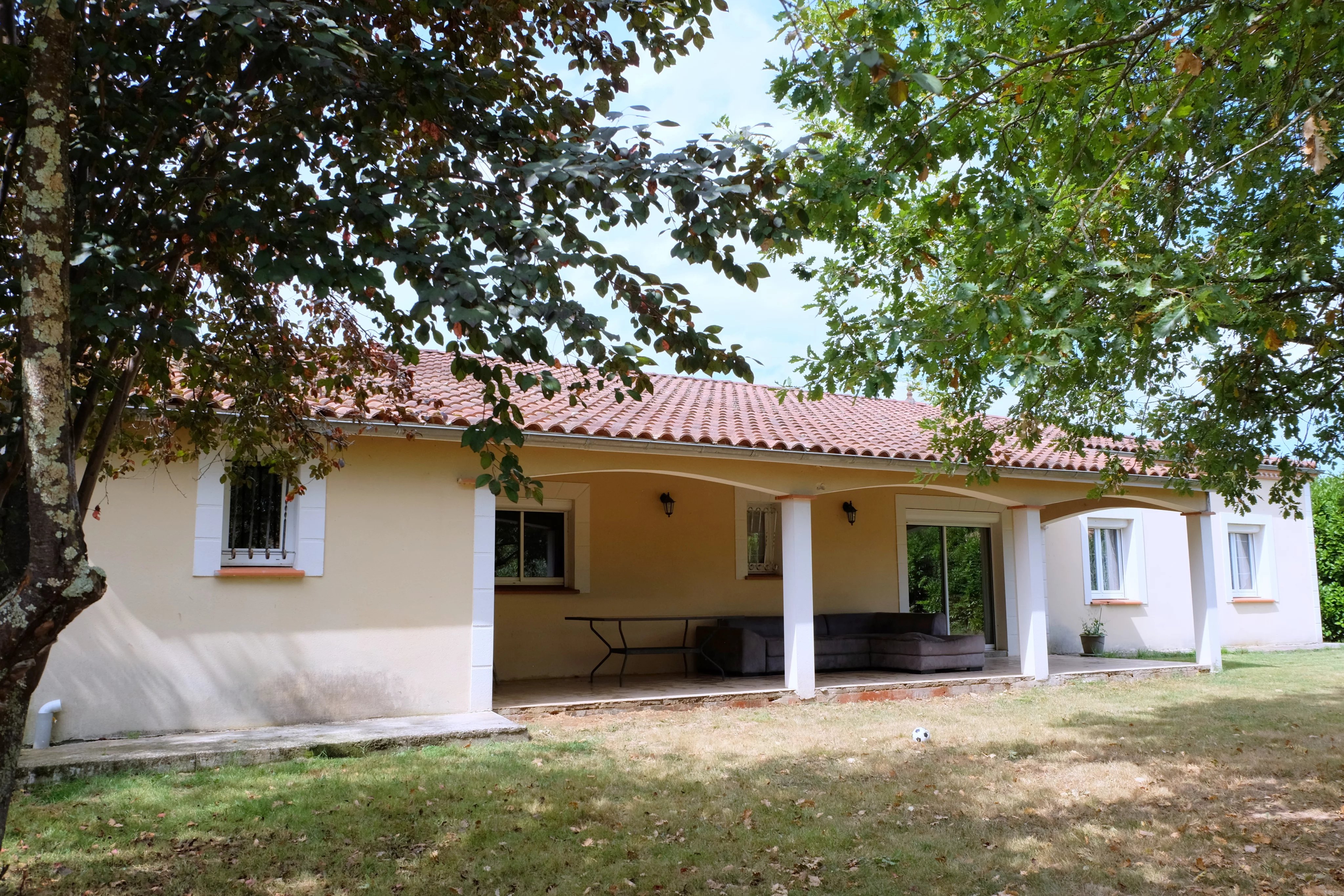 House in Fongrave - view 1