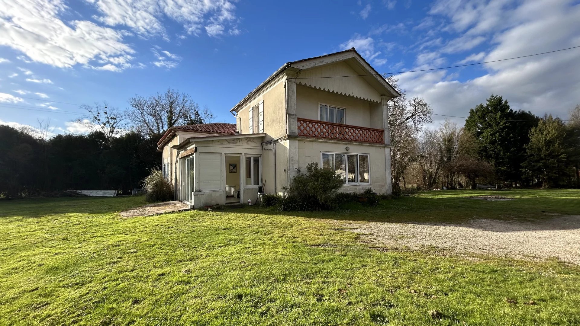 House in Reignac - view 1