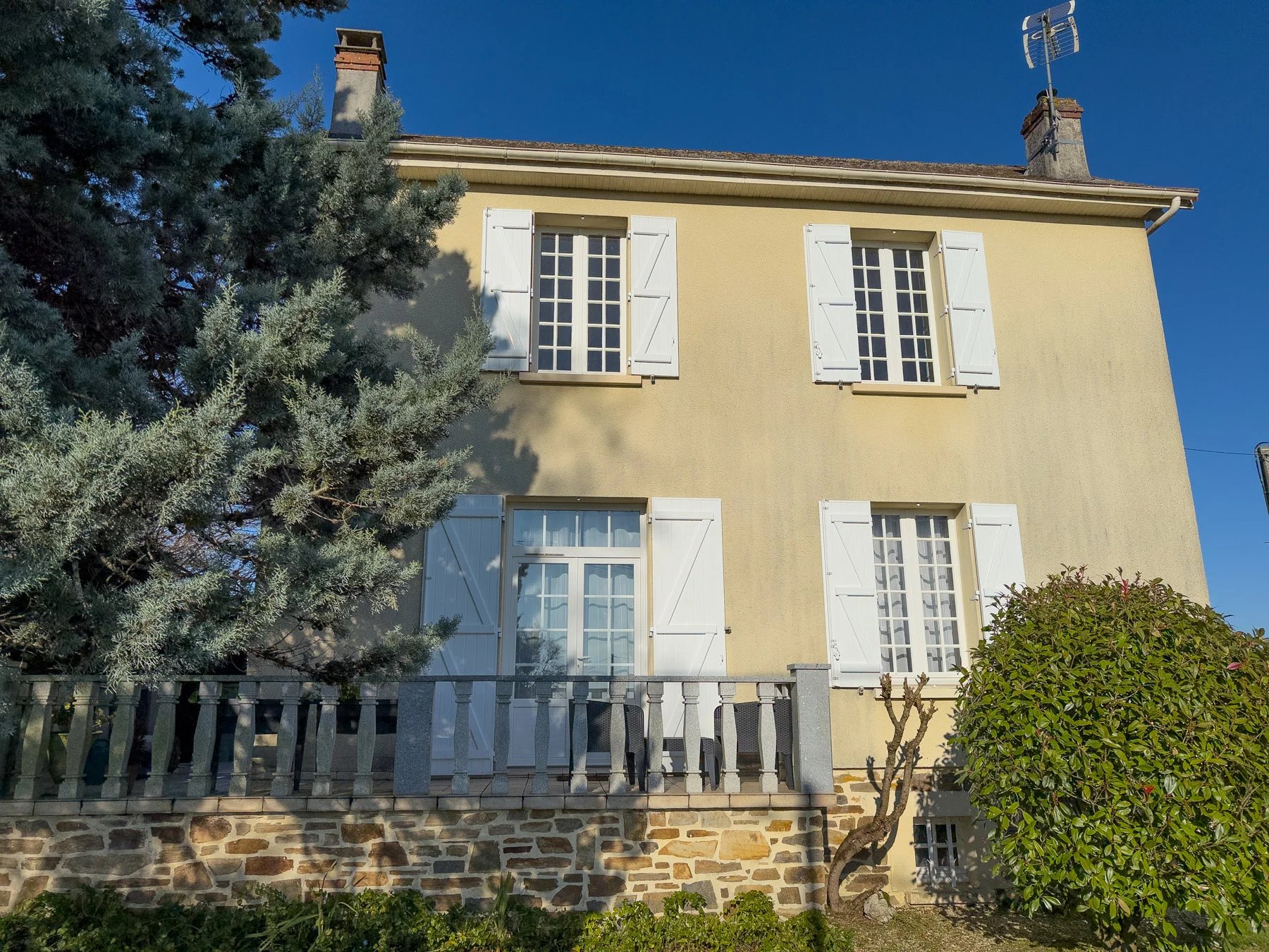House in Sarrazac - view 1