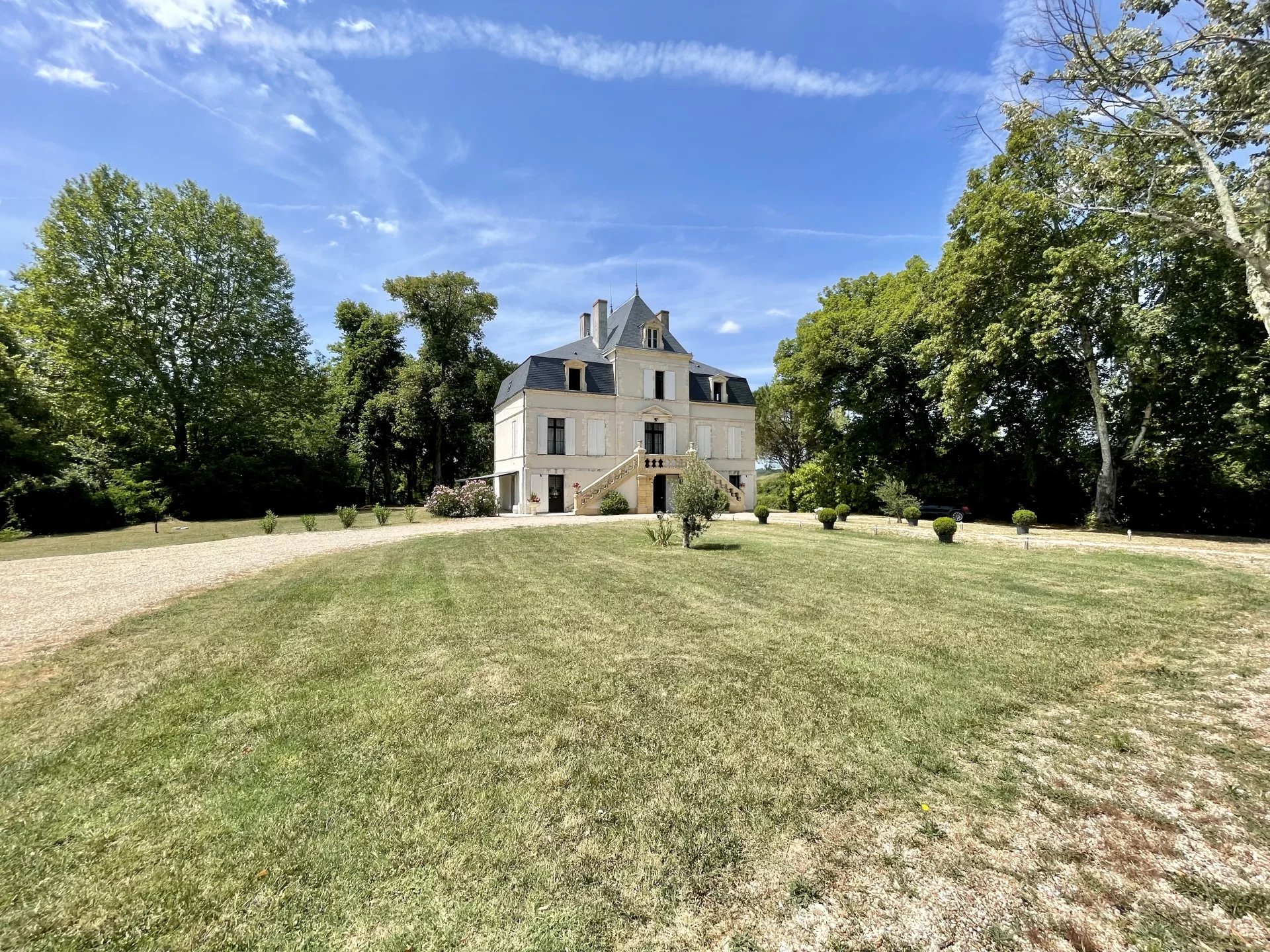 House in Rouffignac-de-Sigoules - view 1