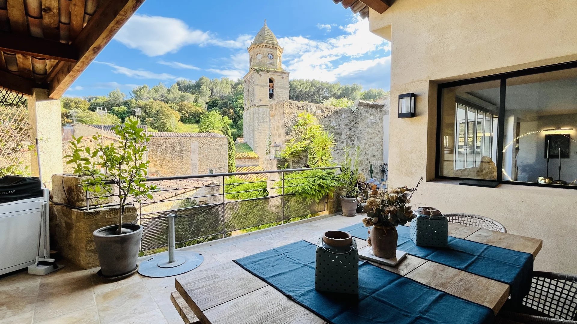 House in Rognes - view 1