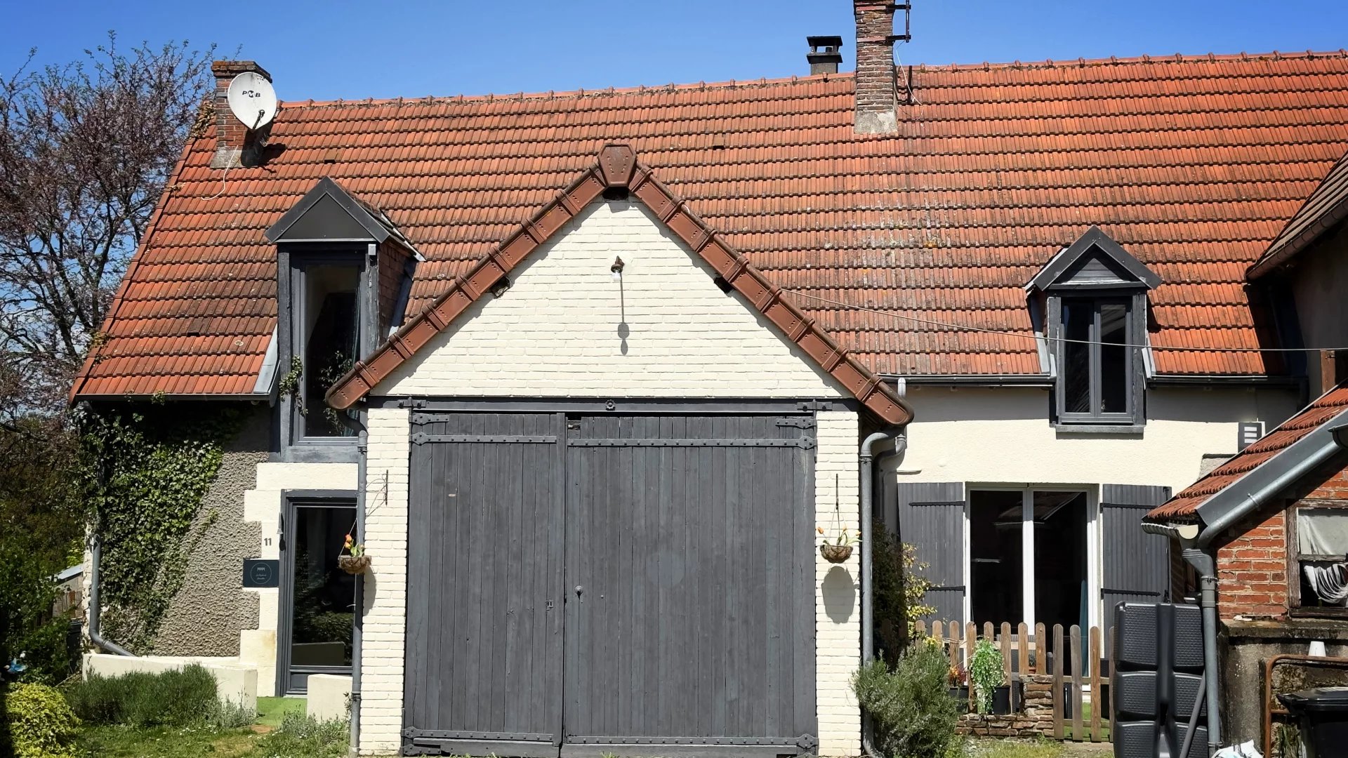 House in Genouillac - view 1