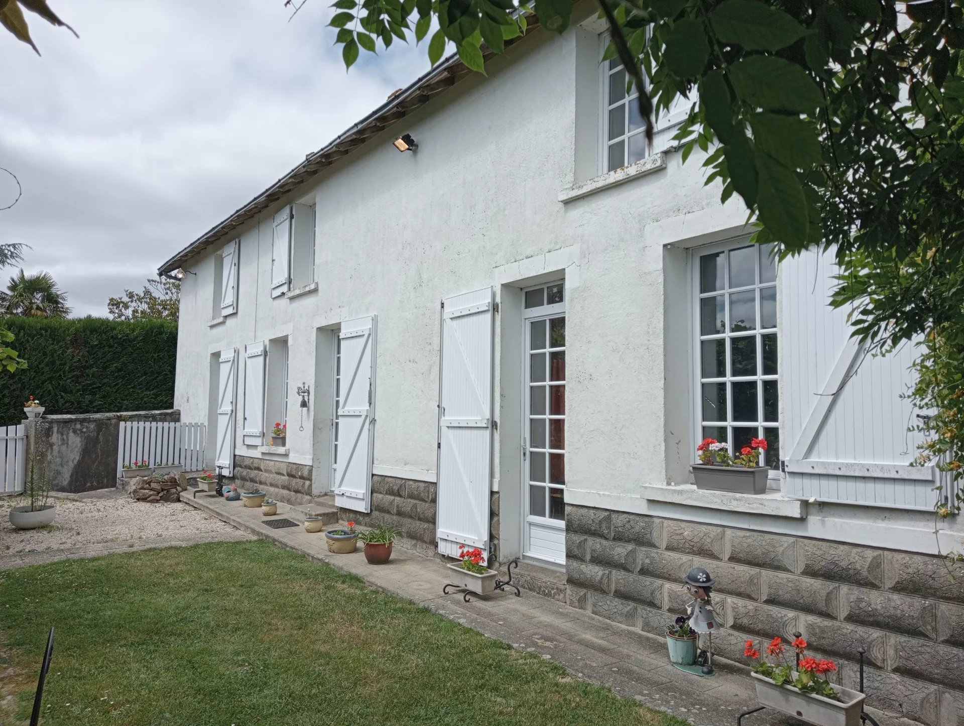 House in Le Busseau - view 1