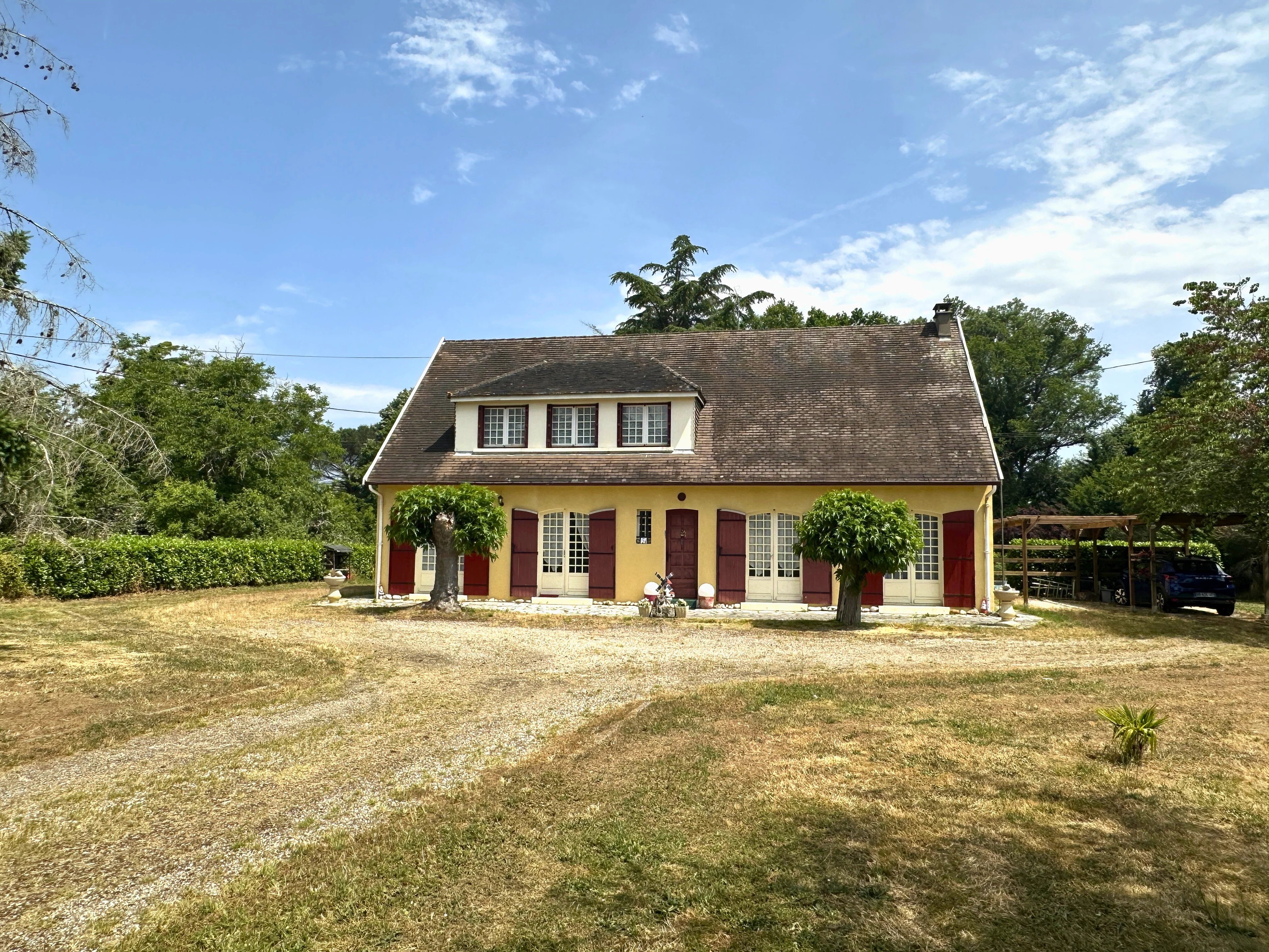 House in Montpon-Menesterol - view 1