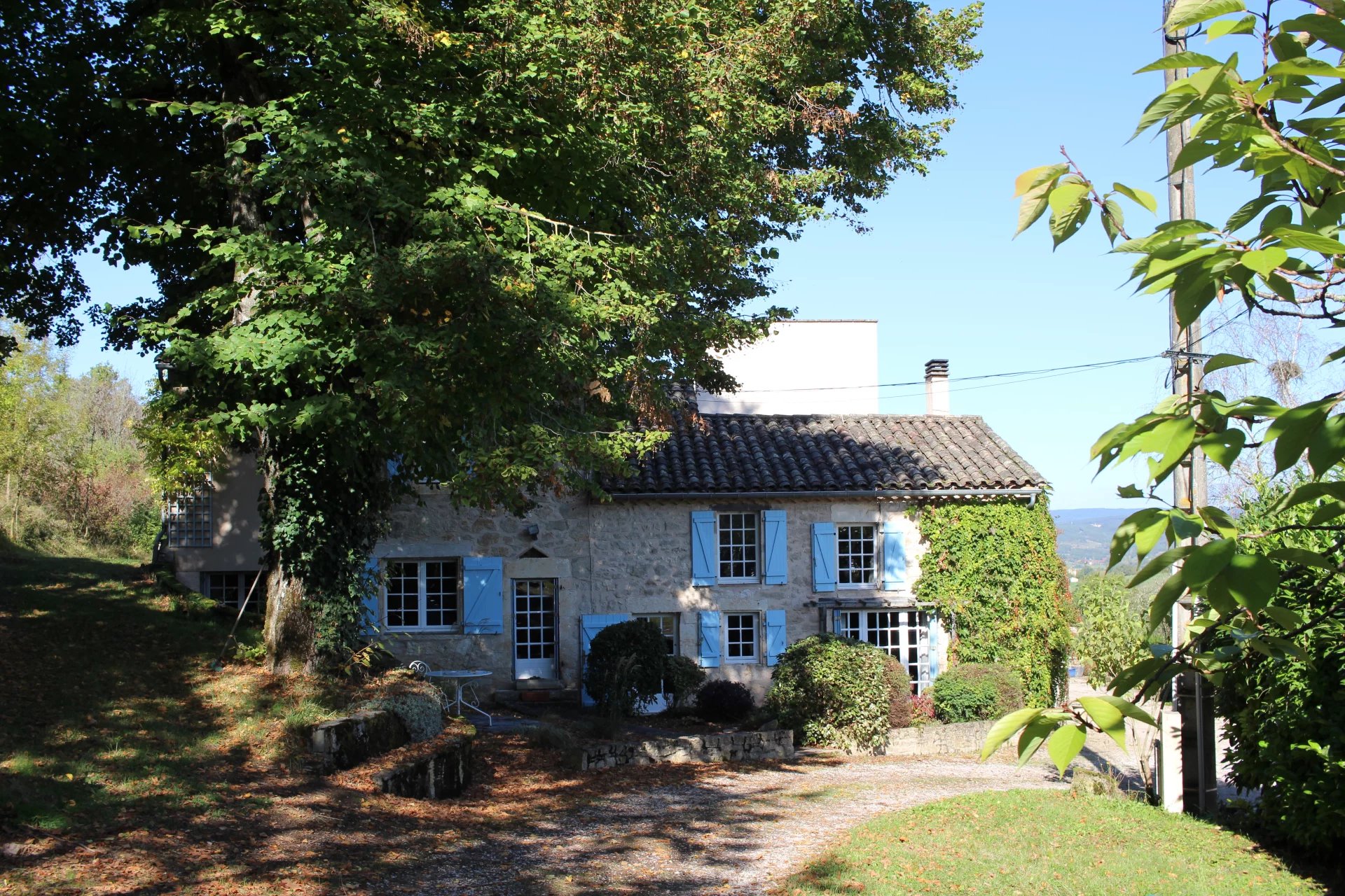 House in Castelnau-de-Montmiral - view 1
