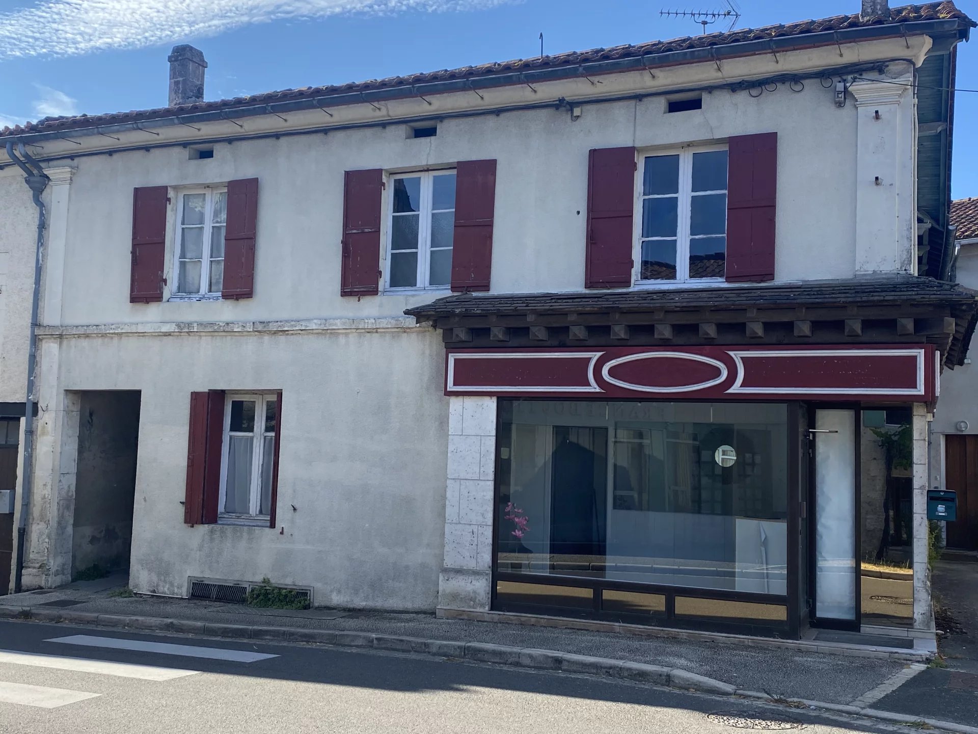 House in Saint-Severin - view 1