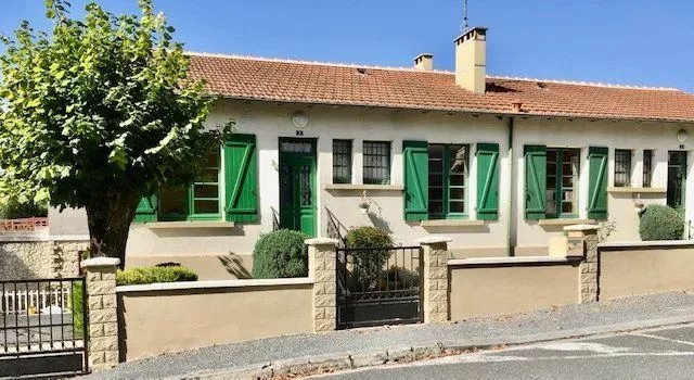 House in Chalais - view 1