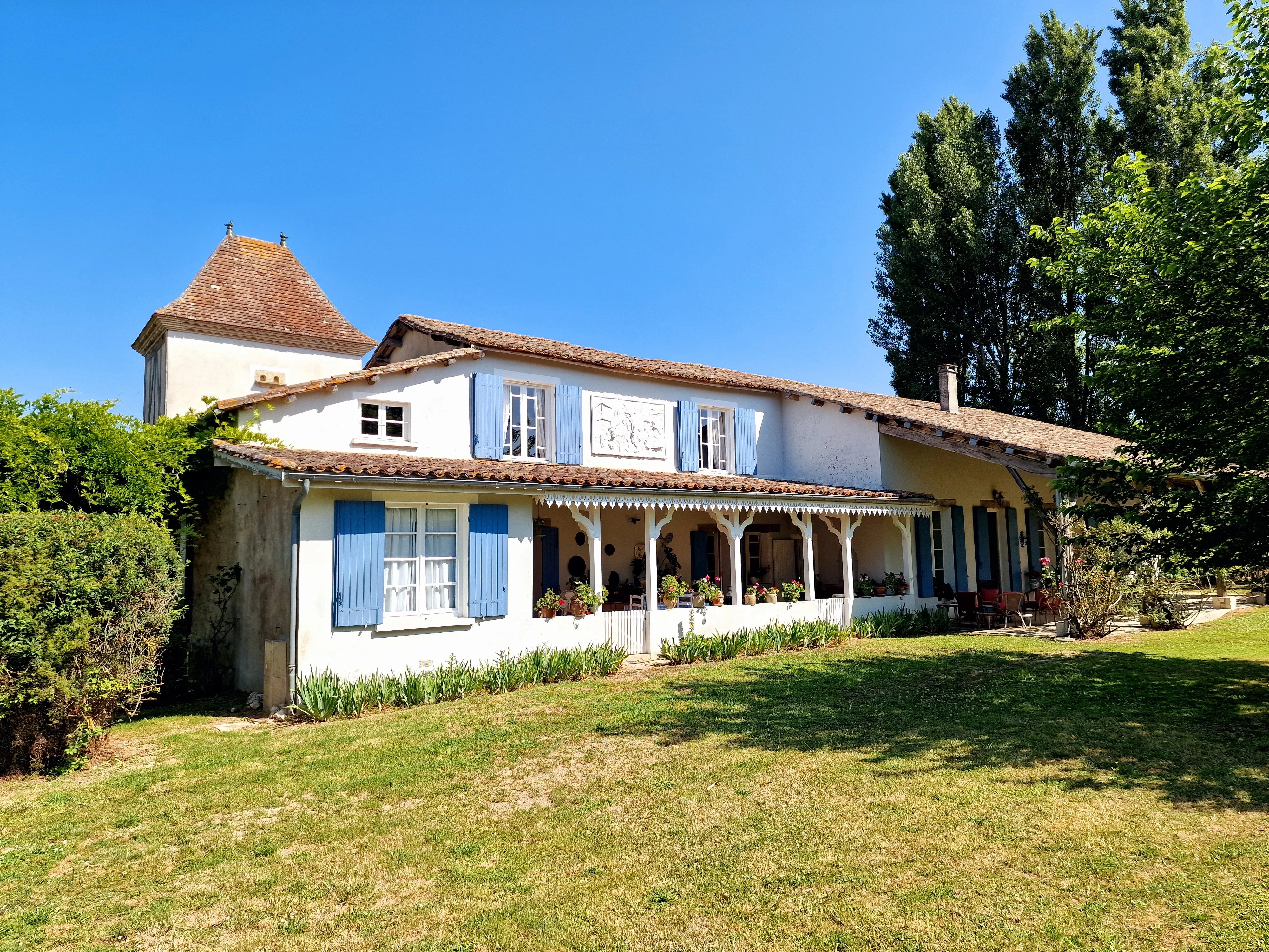 House in Lauzun - view 1