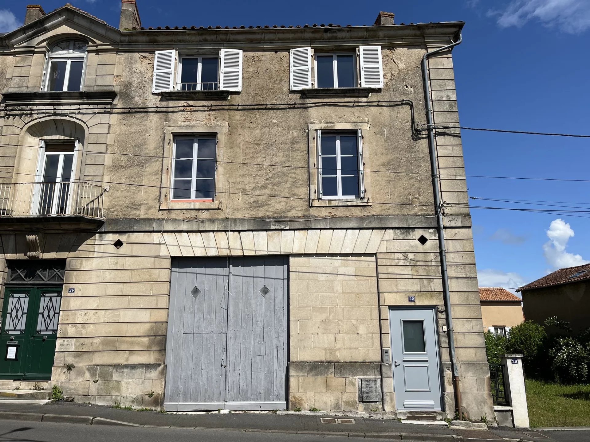 House in Montmorillon - view 1