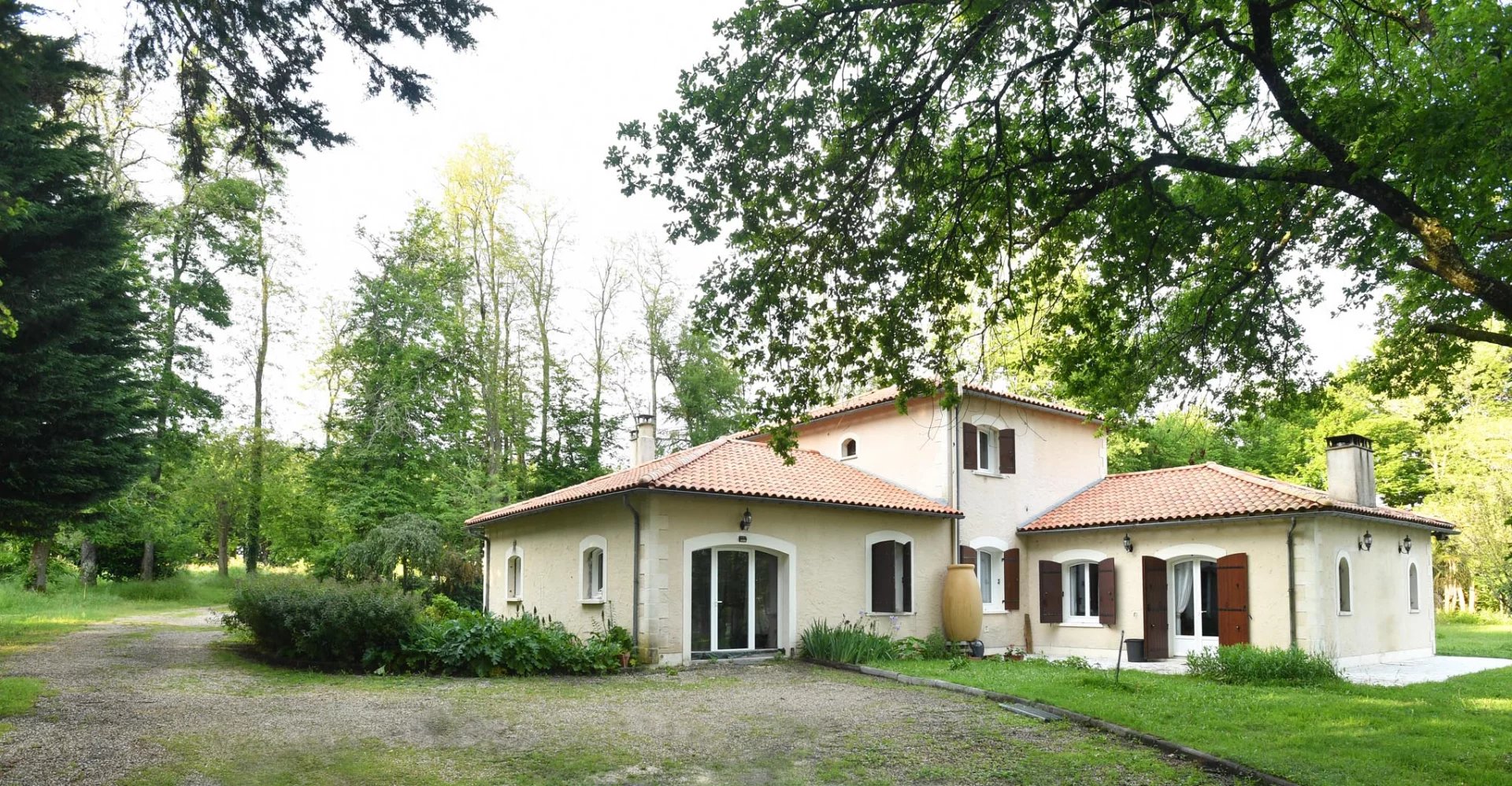 House in Riberac - view 1