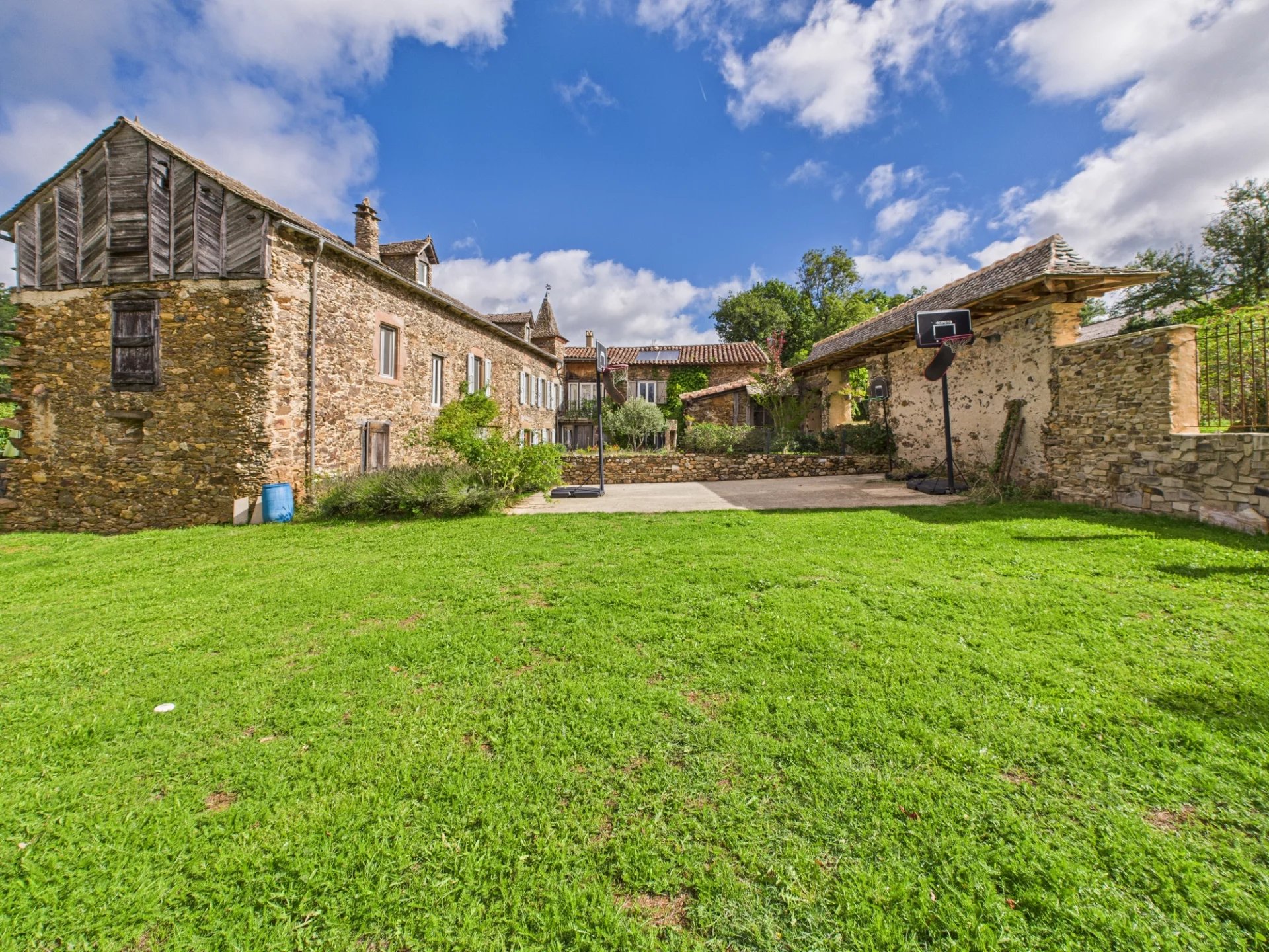 House in Pampelonne - view 1