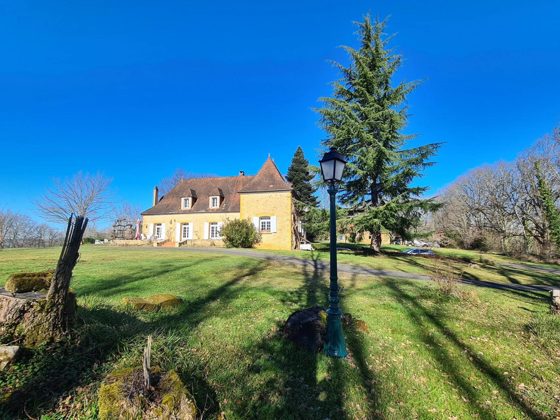 House in Arrondissement de Sarlat-la-Caneda - view 1