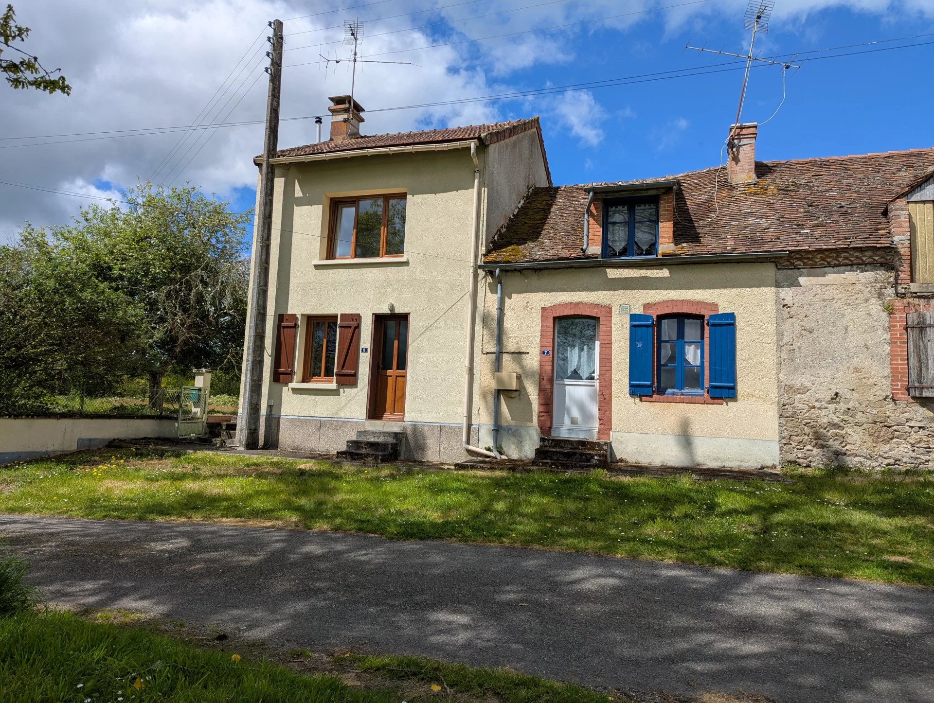 House in Saint-Leger-Magnazeix - view 1