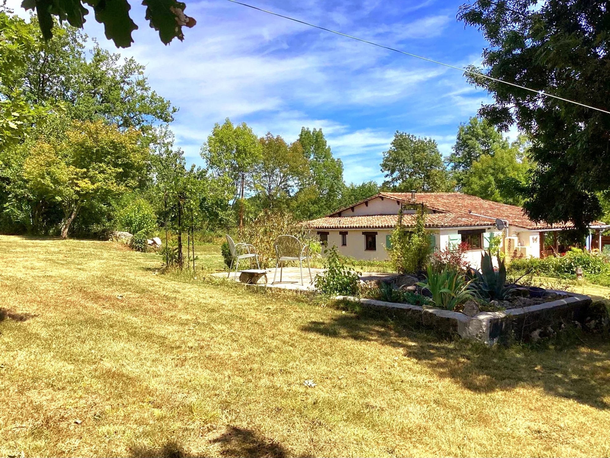 House in Issigeac - view 1