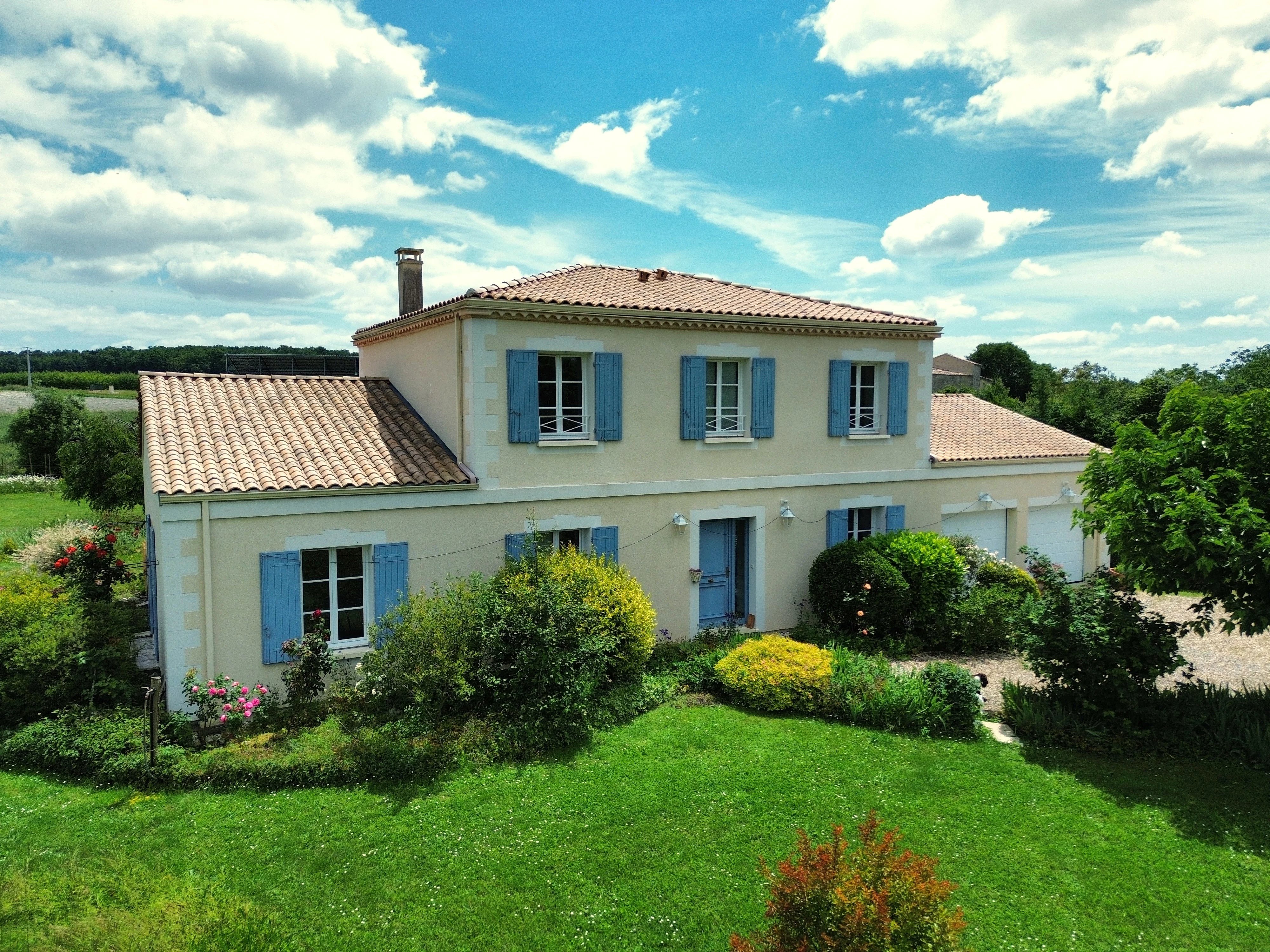 House in Duras - view 1