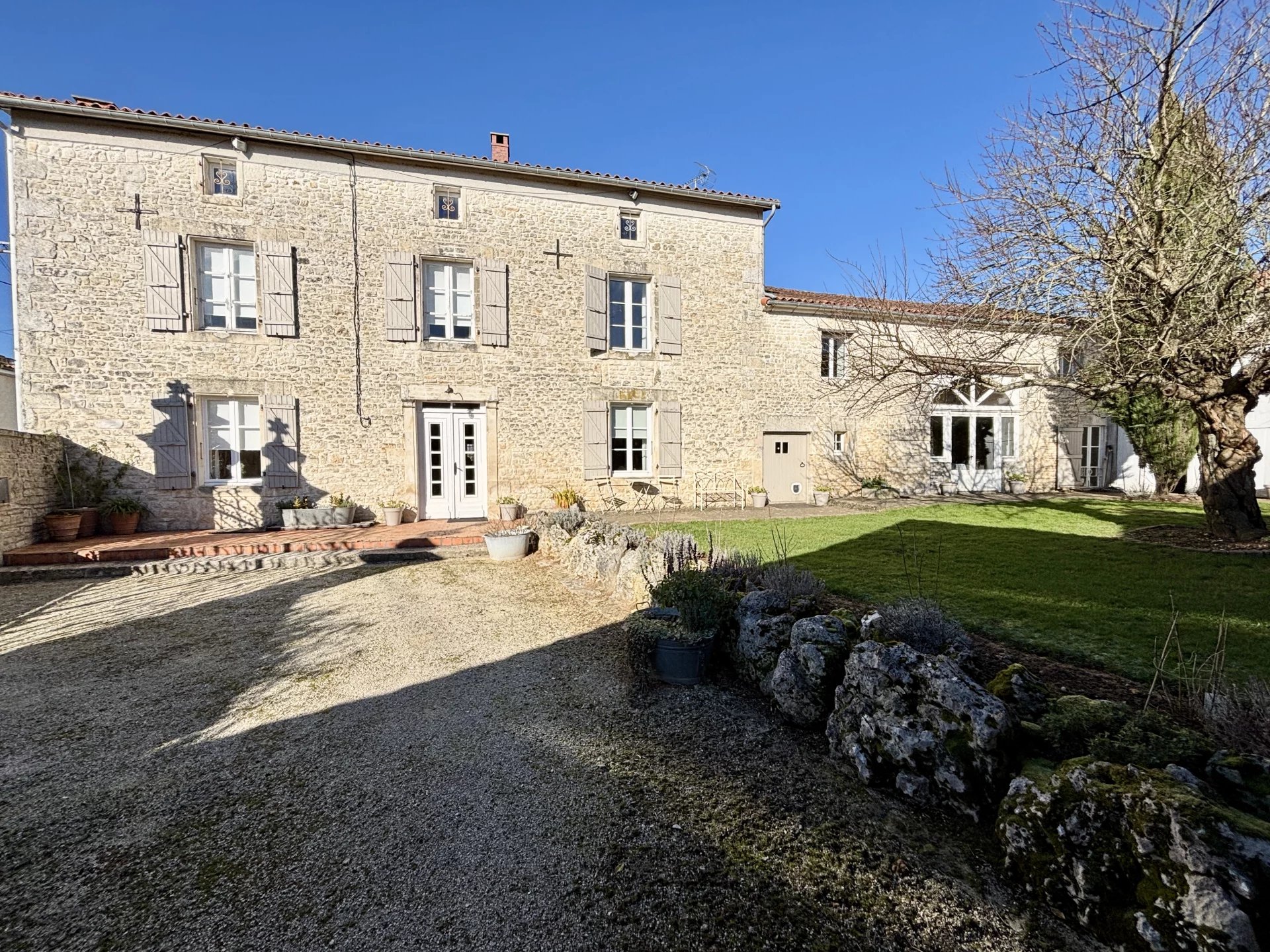 House in Chenommet - view 1