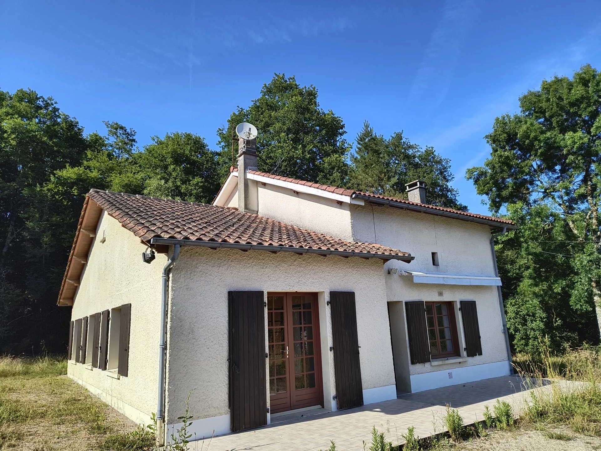 House in Saint-Laurent-de-Ceris - view 1