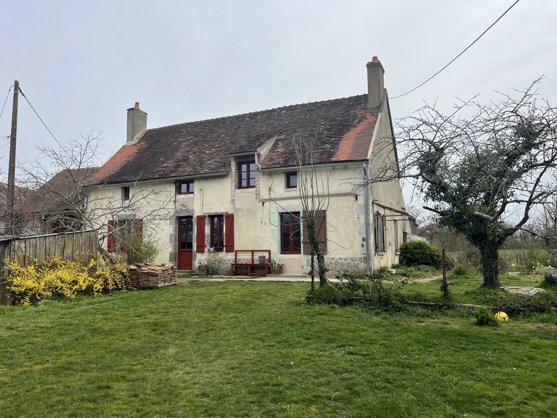 House in Brigueil-le-Chantre - view 1