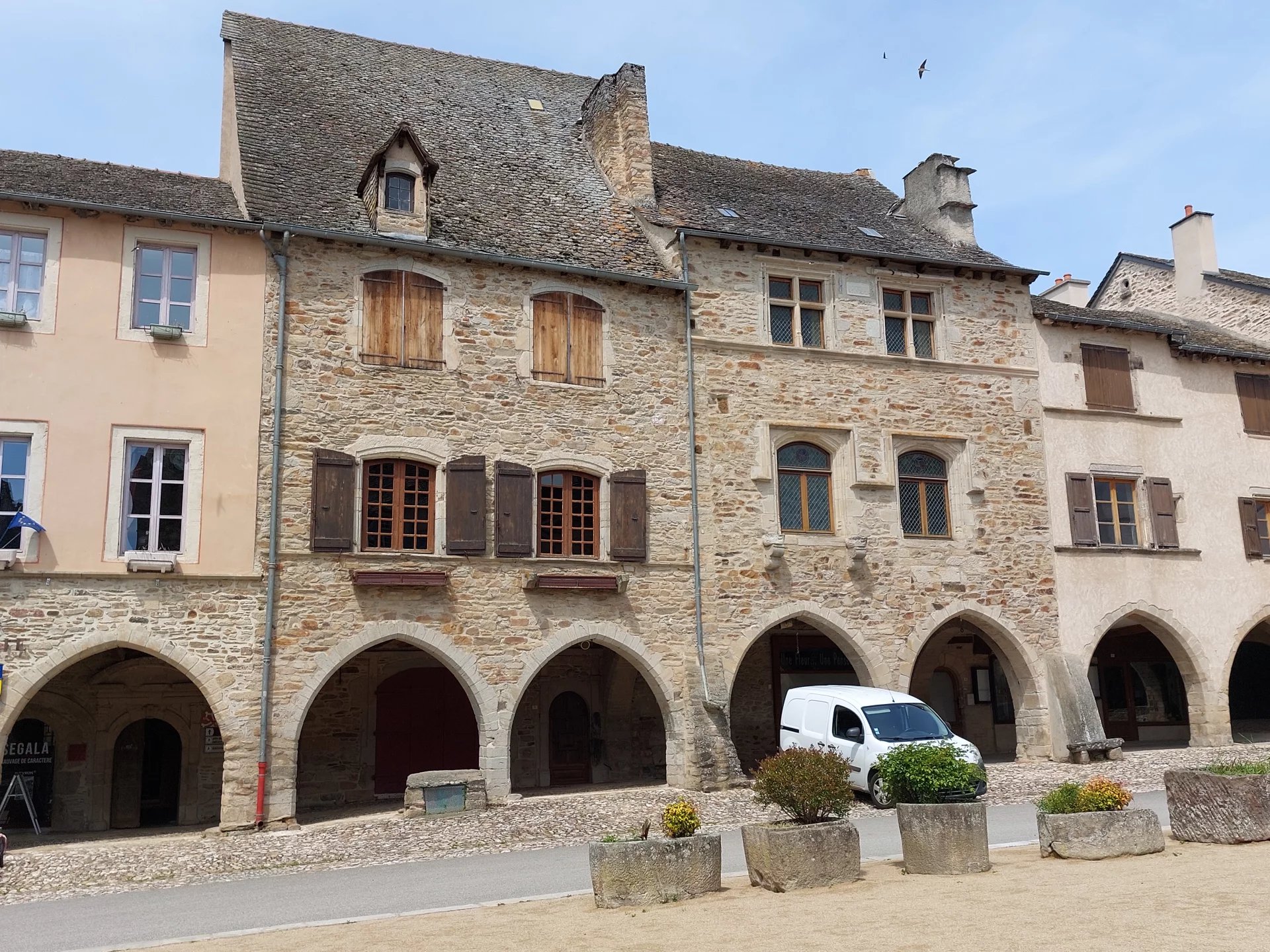 House in Sauveterre-de-Rouergue - view 1