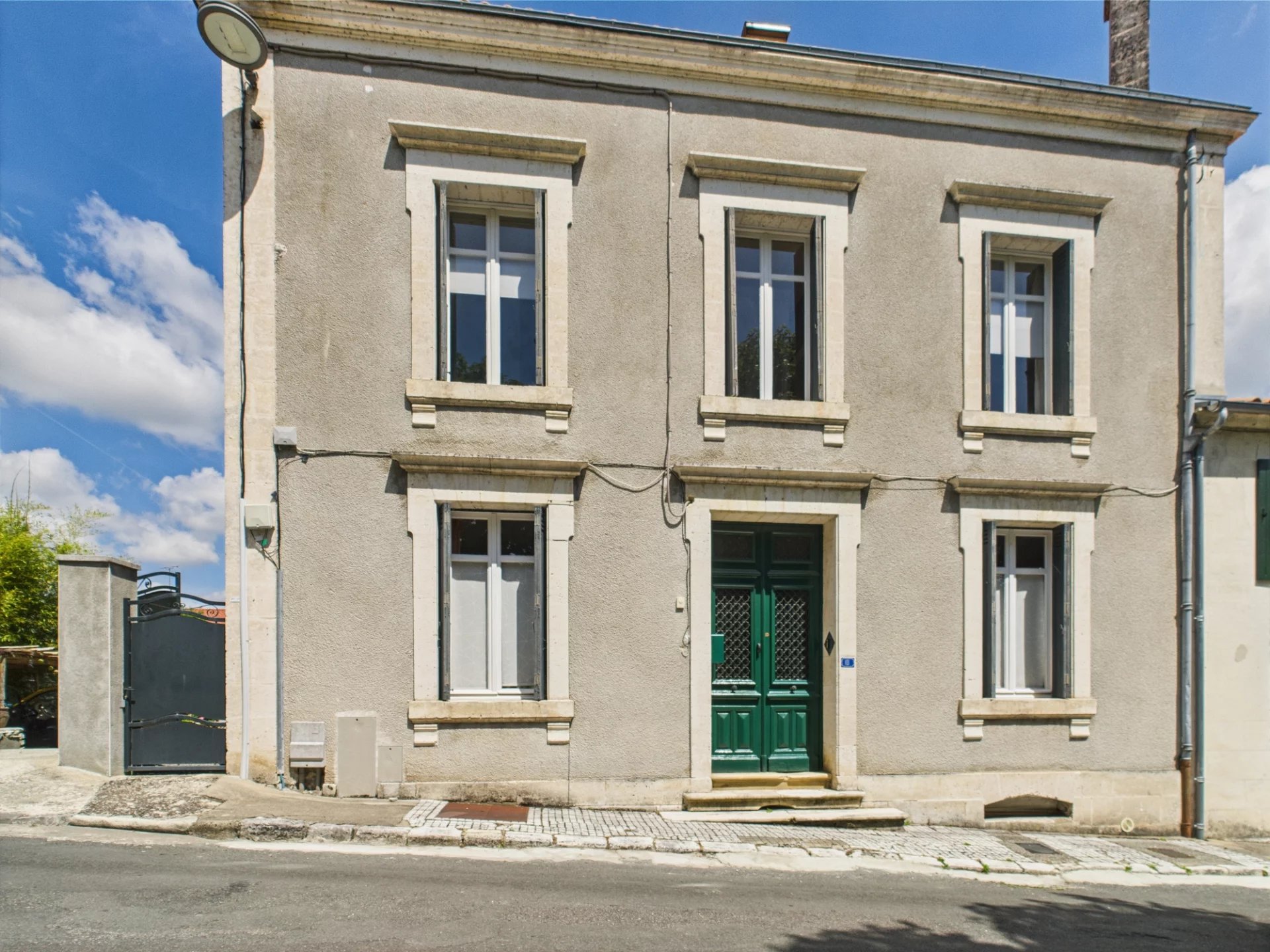 House in Riberac - view 1