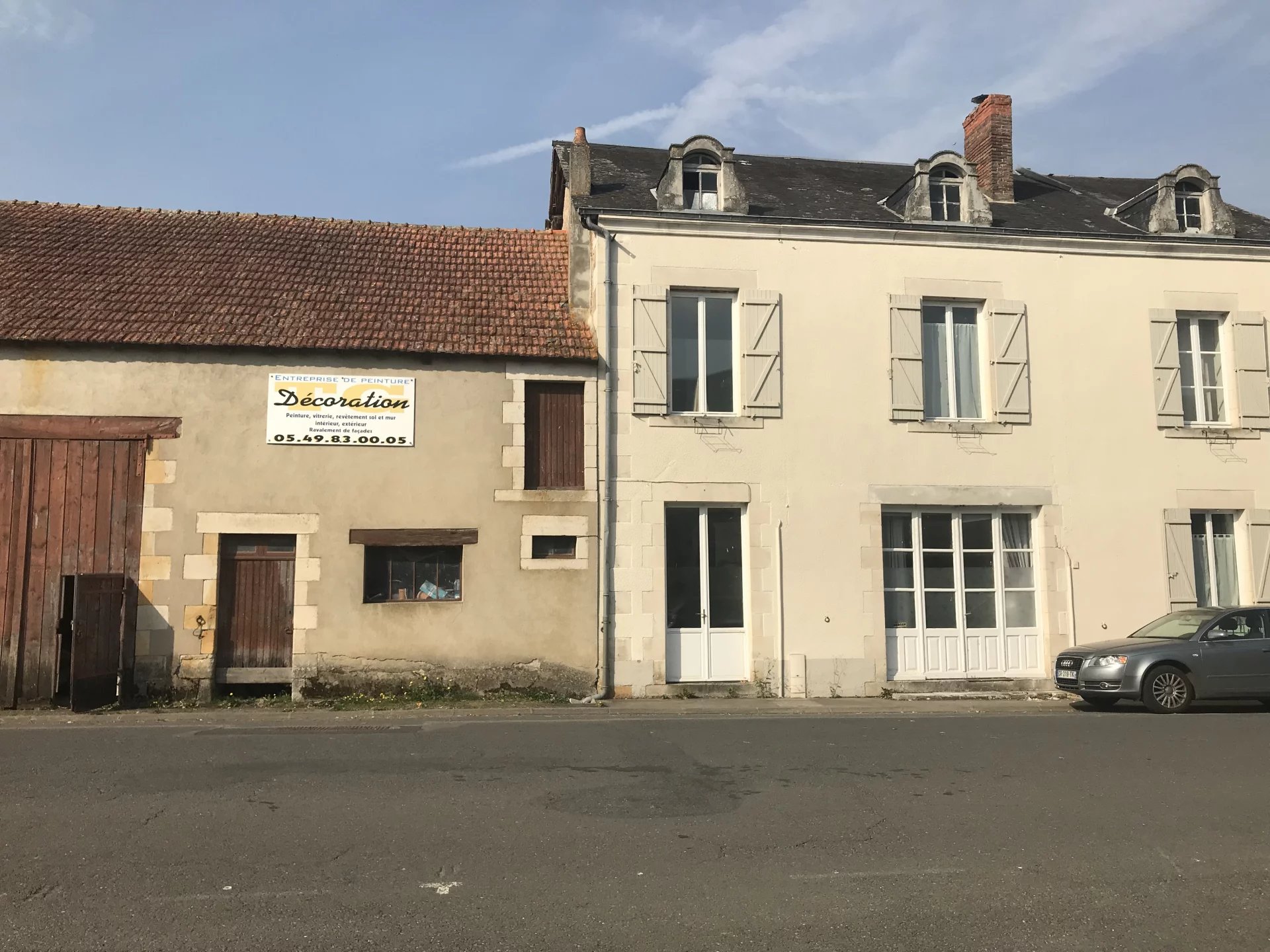House in Lussac-les-Chateaux - view 1