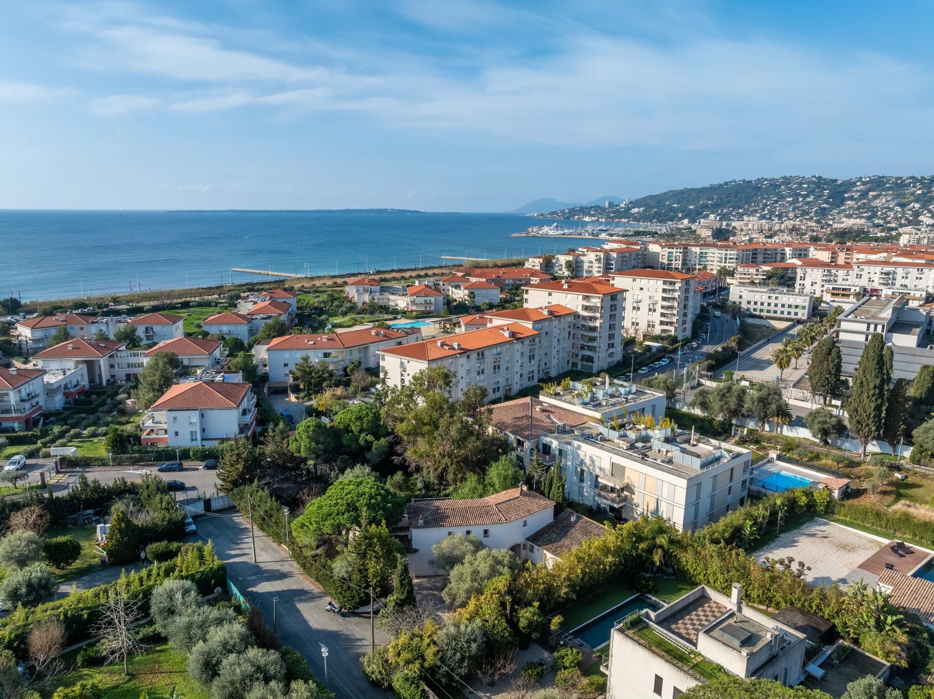 Apartment in Antibes - view 1