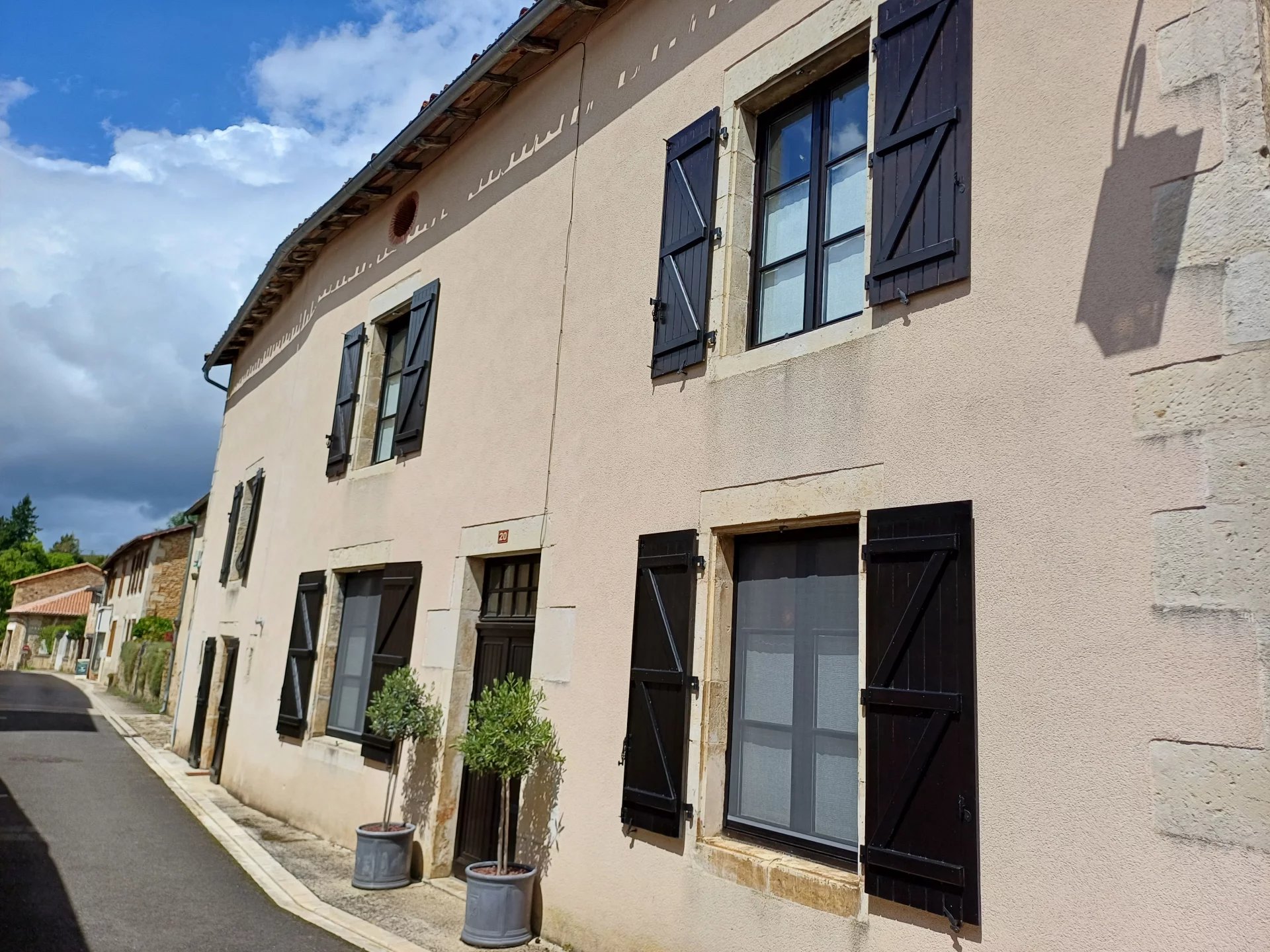 House in Nanteuil-en-Vallee - view 1
