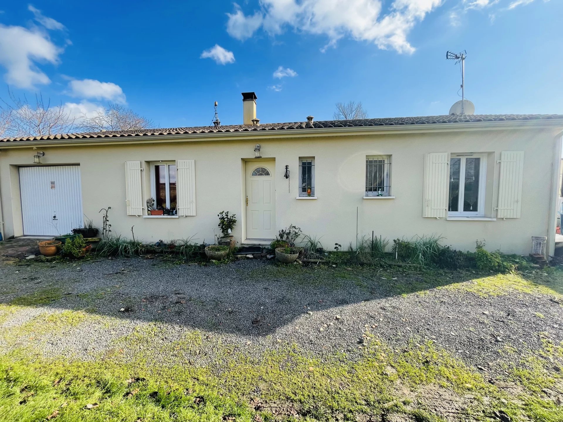 House in Lignieres-Sonneville - view 1