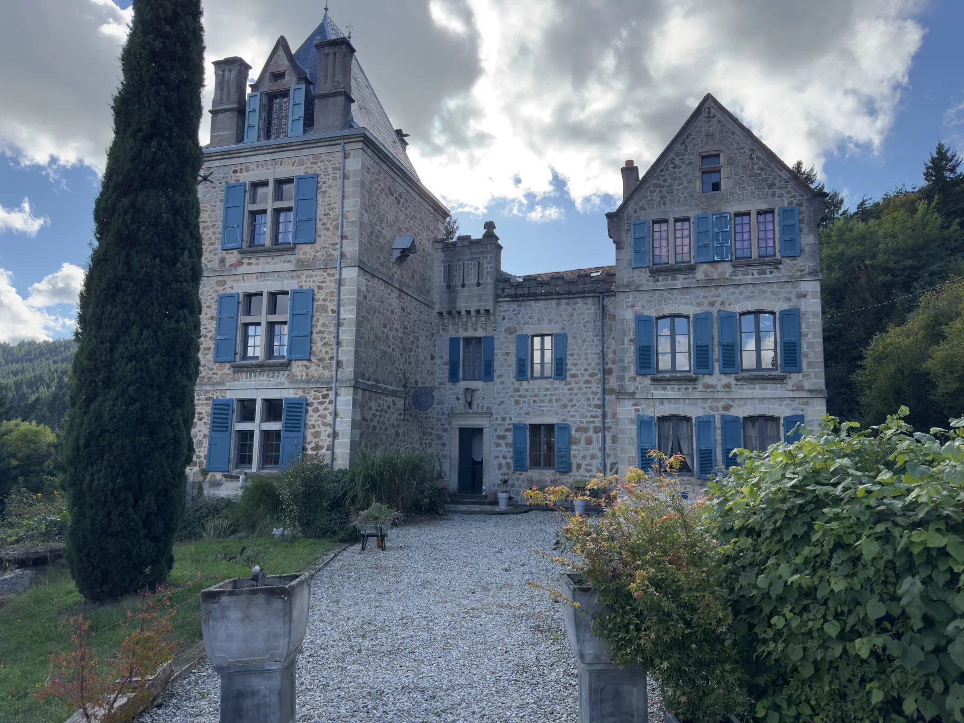 House in Lamastre - view 1