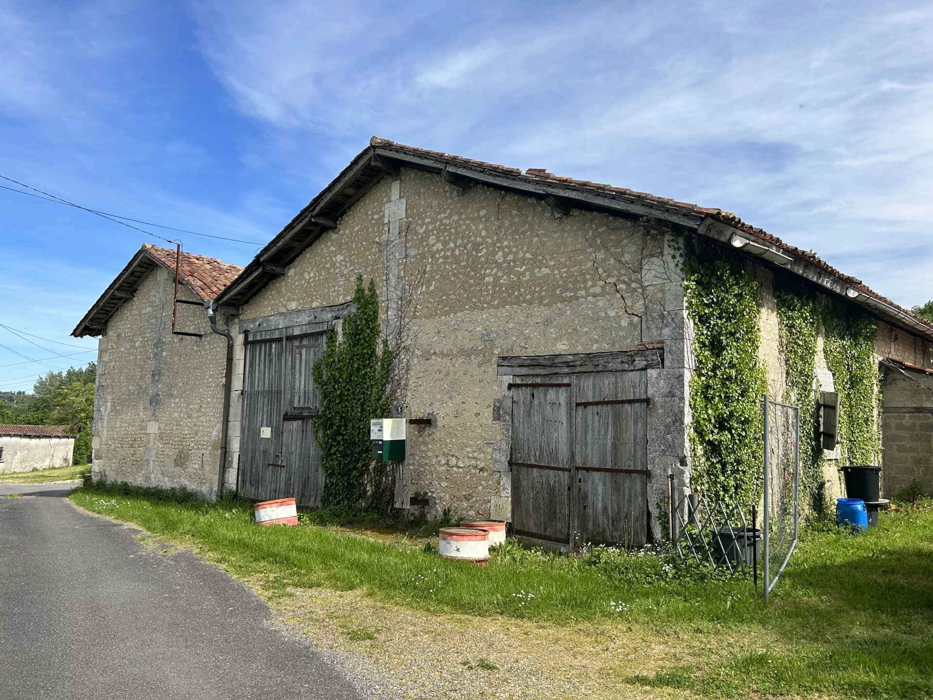 House in Chalais - view 1