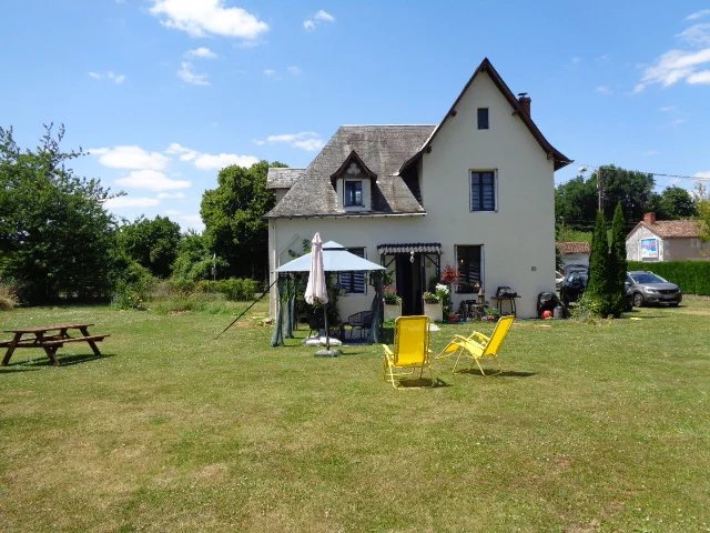 House in Savigne - view 1